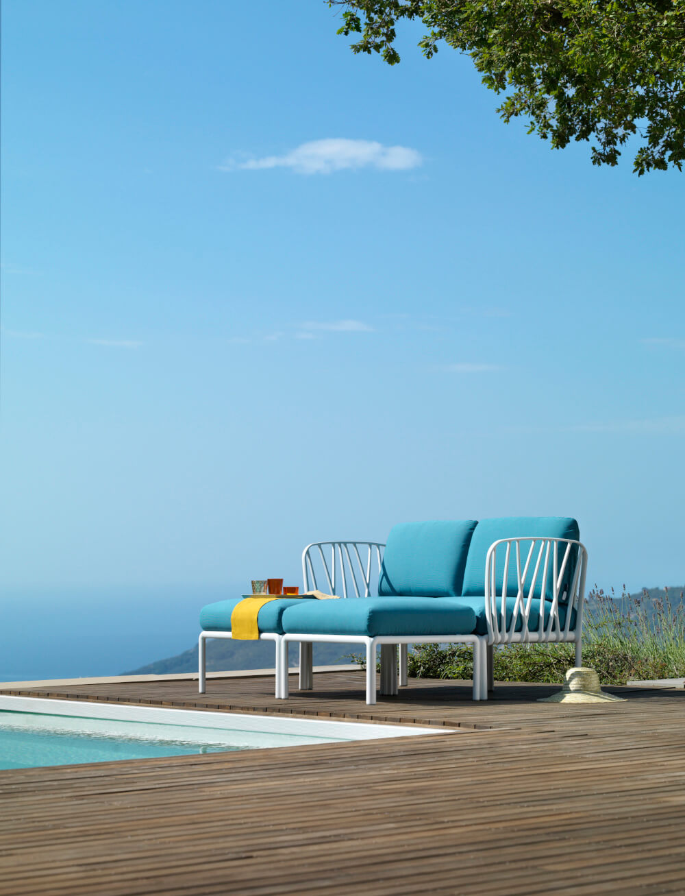 Nardi Komodo Gartensofa im Garten, wetterfest, langlebig und komfortabel – italienisches Outdoor-Design