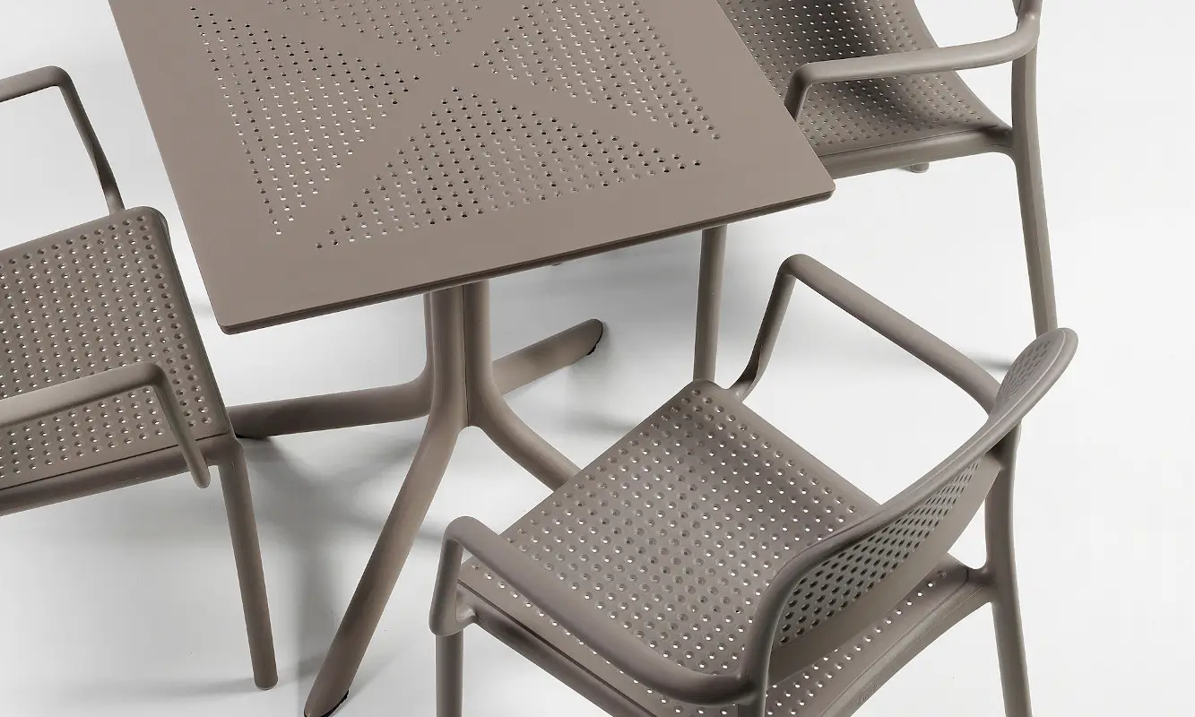 nardi-clip-bistrotisch-quadratisch-outdoor-set.webp?width=3000
