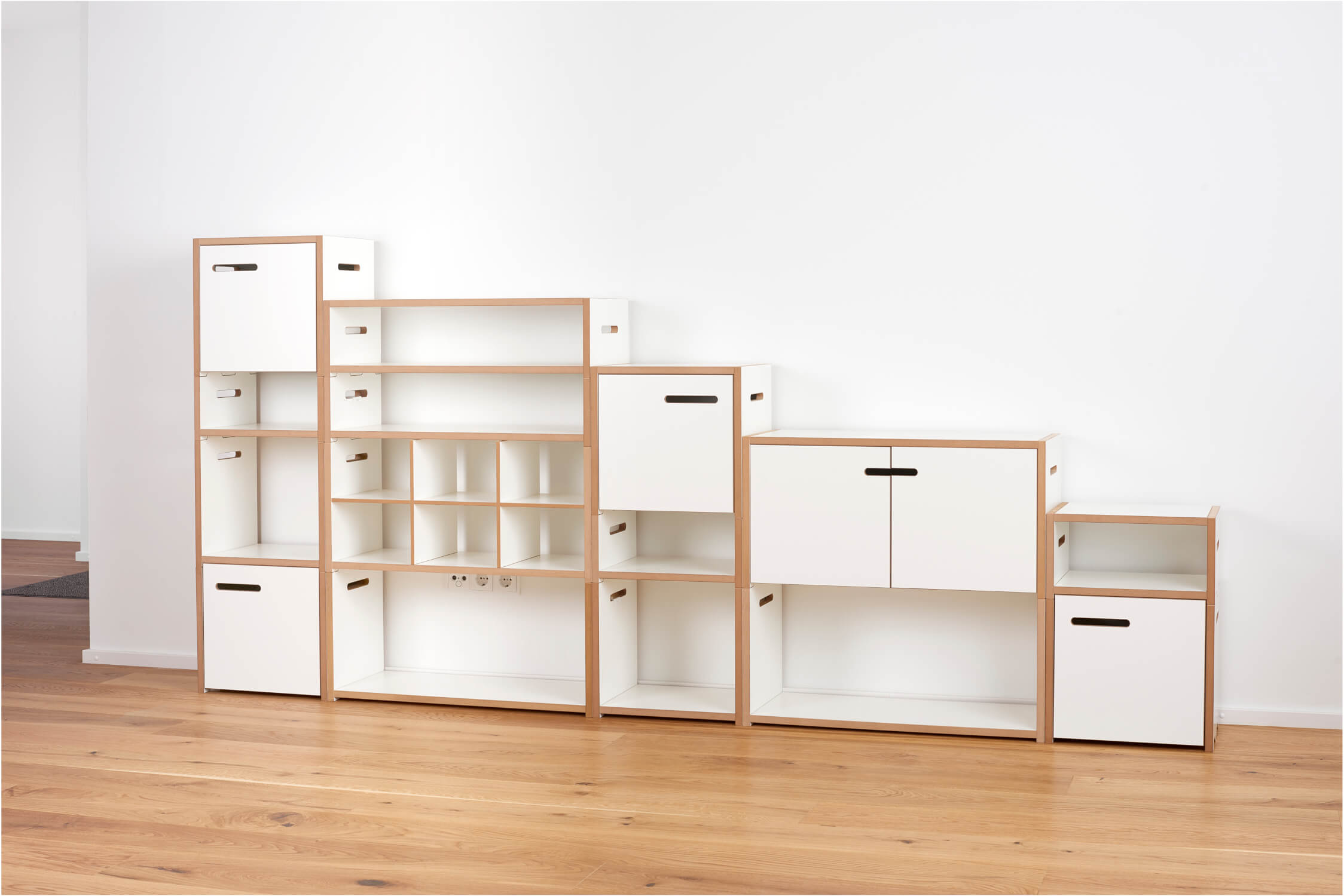 Tojo Halbstark Regal Ambiente