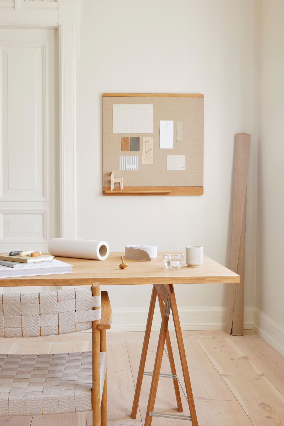 Linear Schreibtisch, 125 x 68 cm, eiche weiß geölt