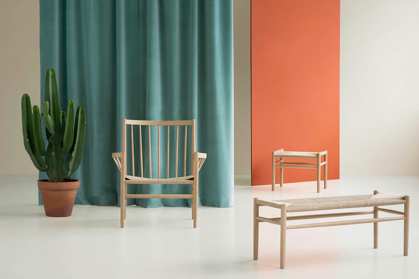 Moderner J82 Loungesessel von FDB Møbler, ergonomisch und stilvoll – ideal für Wohn- oder Loungebereich