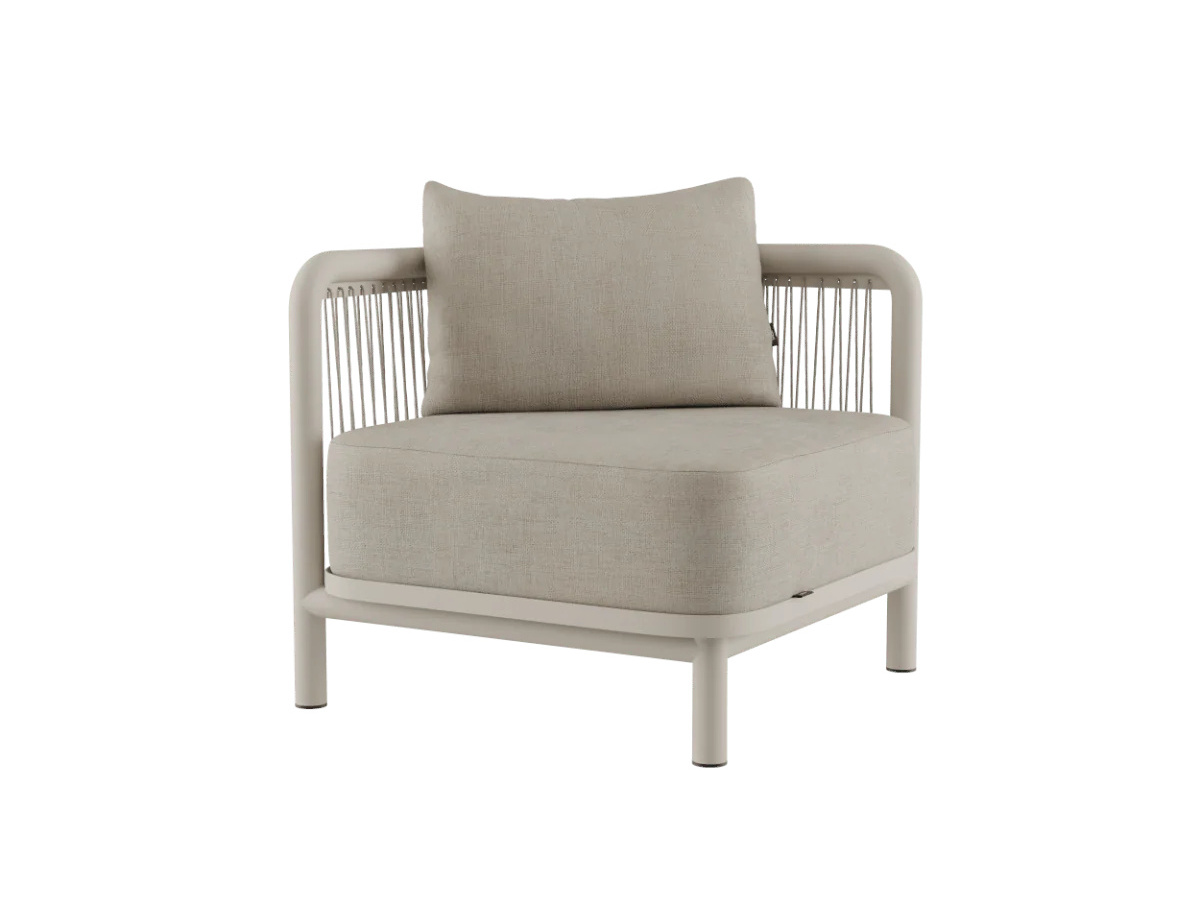 Kirra Eckelement, kirra sand