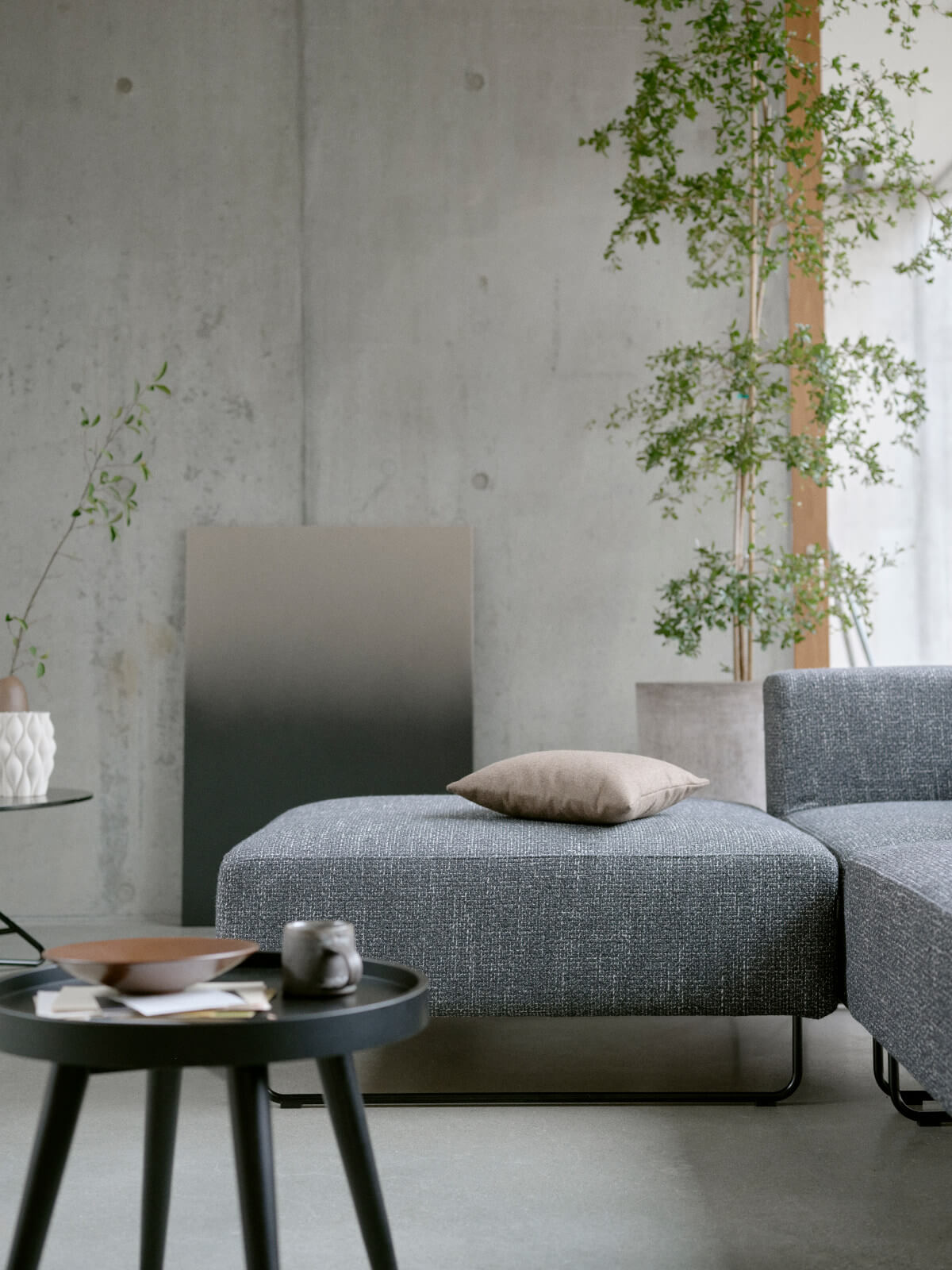 Softline Ohio Hocker als stilvoller Sitzhocker, modernes Design, vielseitig einsetzbar im Wohn- und Objektbereich