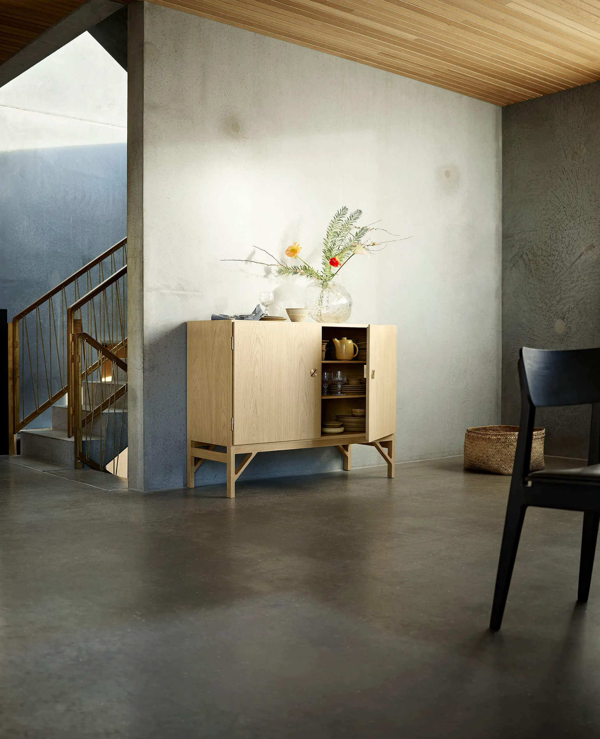 Modernes A232 Sideboard von FDB Møbler, Eiche natur, stilvoll im Ess- oder Wohnbereich einsetzbar