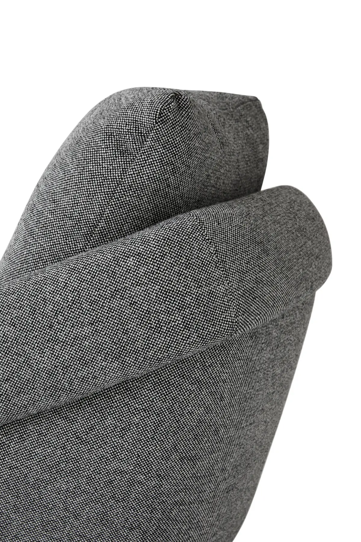Noti Nome Sessel mit Metallbeinen in Grau – Polsterdetail