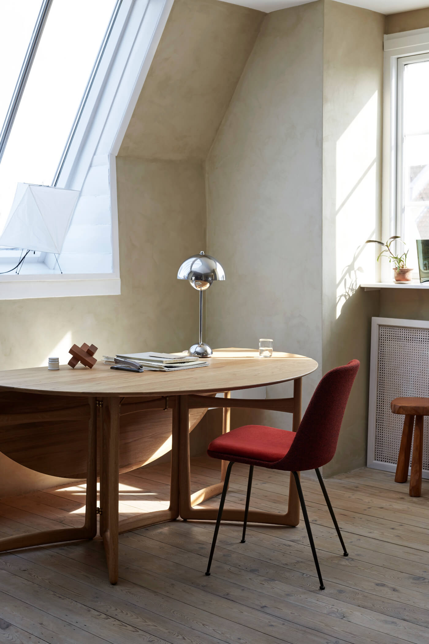 &Tradition Drop Leaf HM6 Esstisch, klappbar und elegant, perfekt für Küche oder kompakten Essbereich