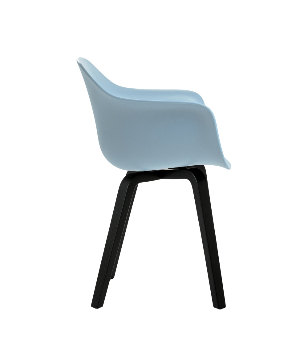 Magis Substance Armlehnstuhl, ergonomisch, Esche schwarz/hellblau, stilvoll, modernes italienisches Design