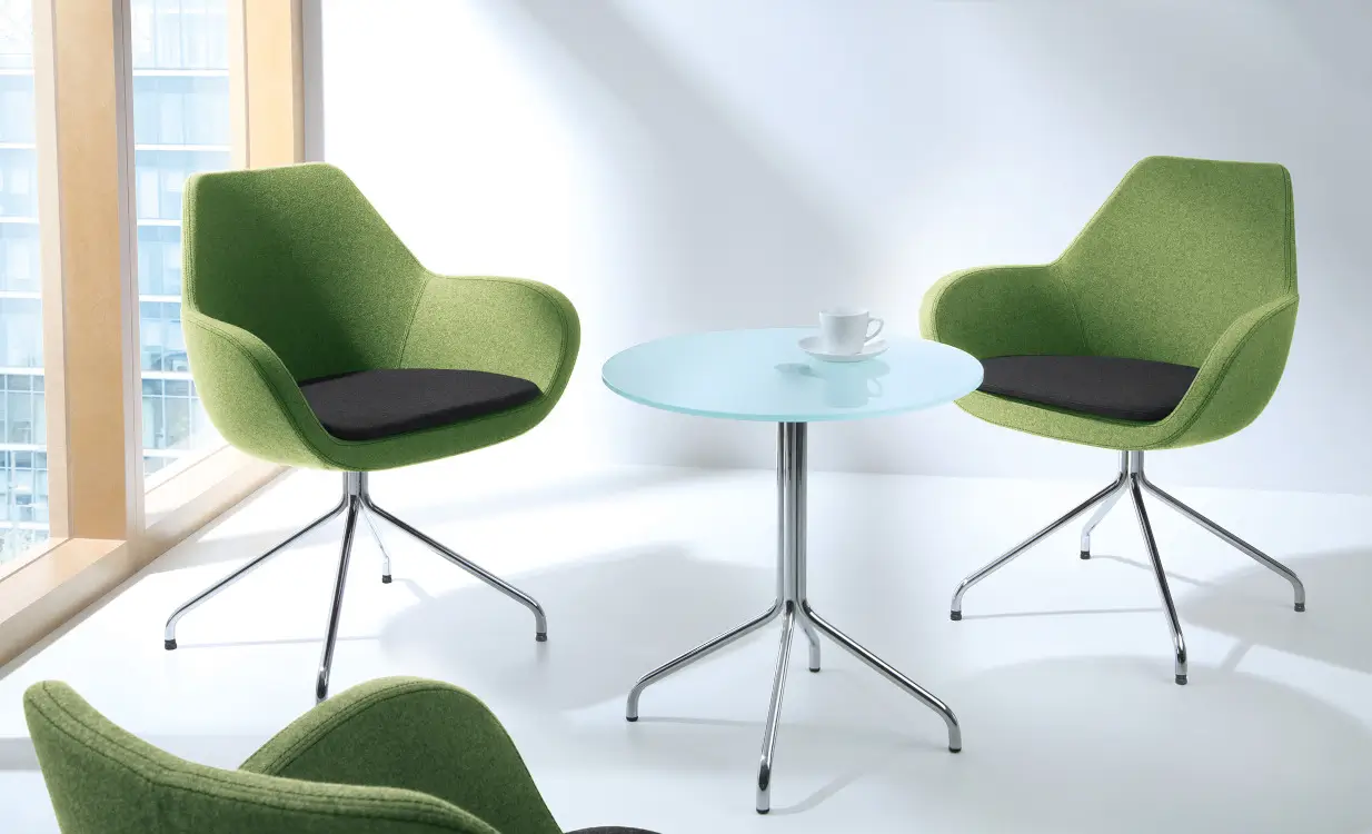 profim-fan-loungesessel-spinnenfuss.webp?width=3000