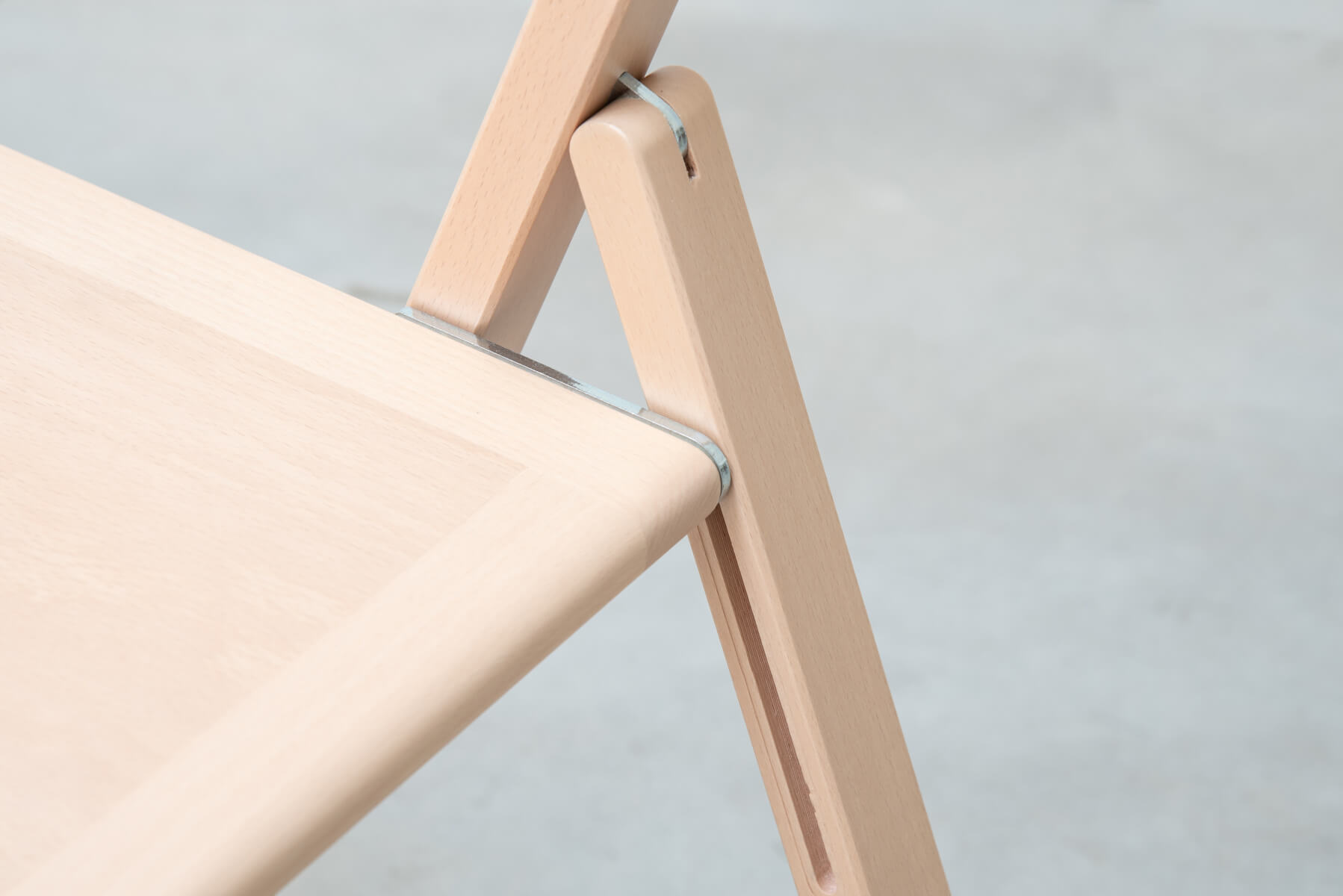 Magis Aviva Klappstuhl – Schwarz/Essbereich Schwarzer Magis Aviva Klappstuhl, flexibel, platzsparend und komfortabel – ideal für Küche oder Wohnbereich