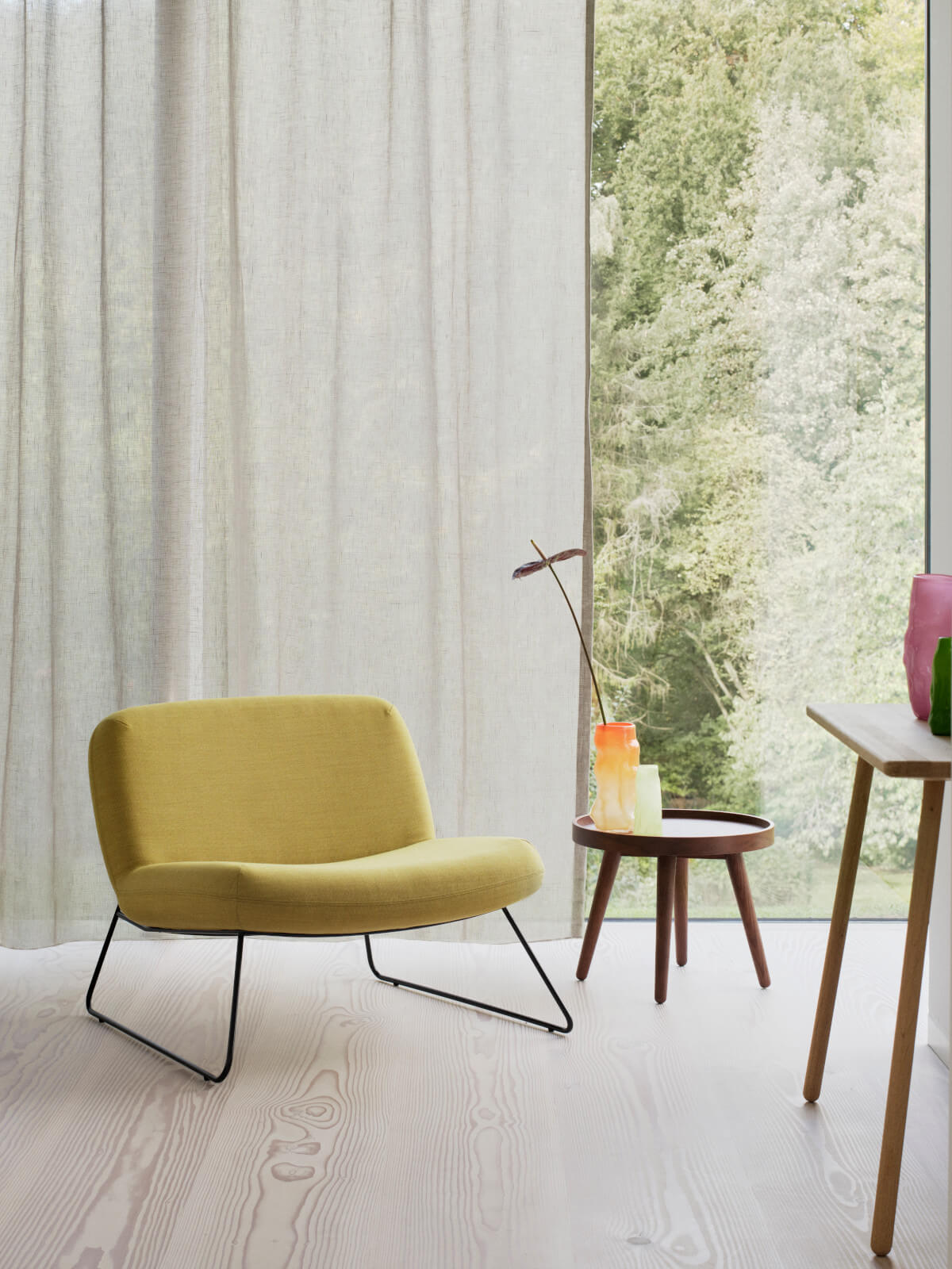 Softline Java Loungesessel, bequemer Polstersessel im zeitlosen skandinavischen Design, ideal für Wohnen und Büro