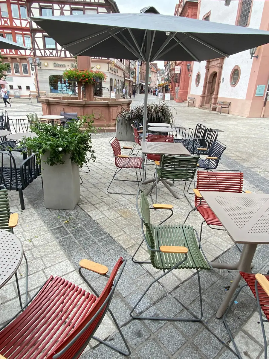 baeckerei-peter-weber-nardi-outdoor-moebel-aussenbereich-arbeitsplatz.jpg.webp?width=3000