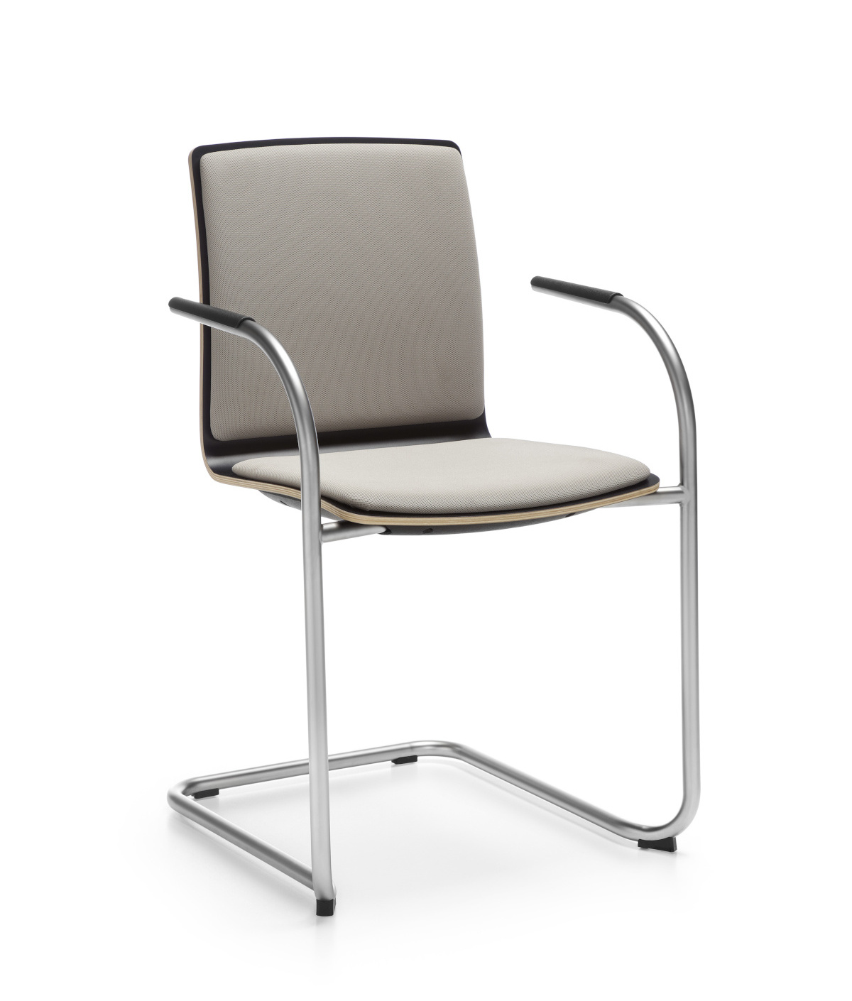 Com K32V1 Stuhl, Freischwinger, Schale aus Schichtholz, Sitz und Rücken gepolstert