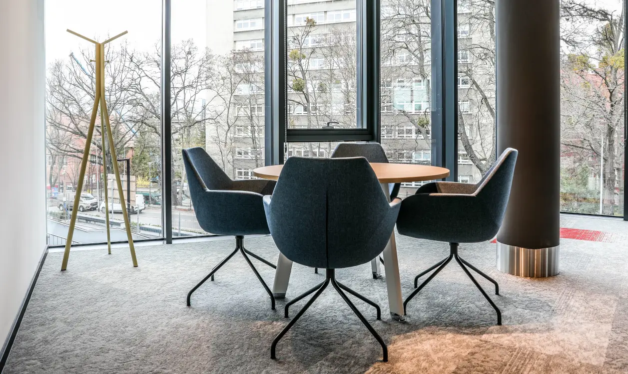 profim-fan-loungesessel-besprechungsraum.webp?width=3000