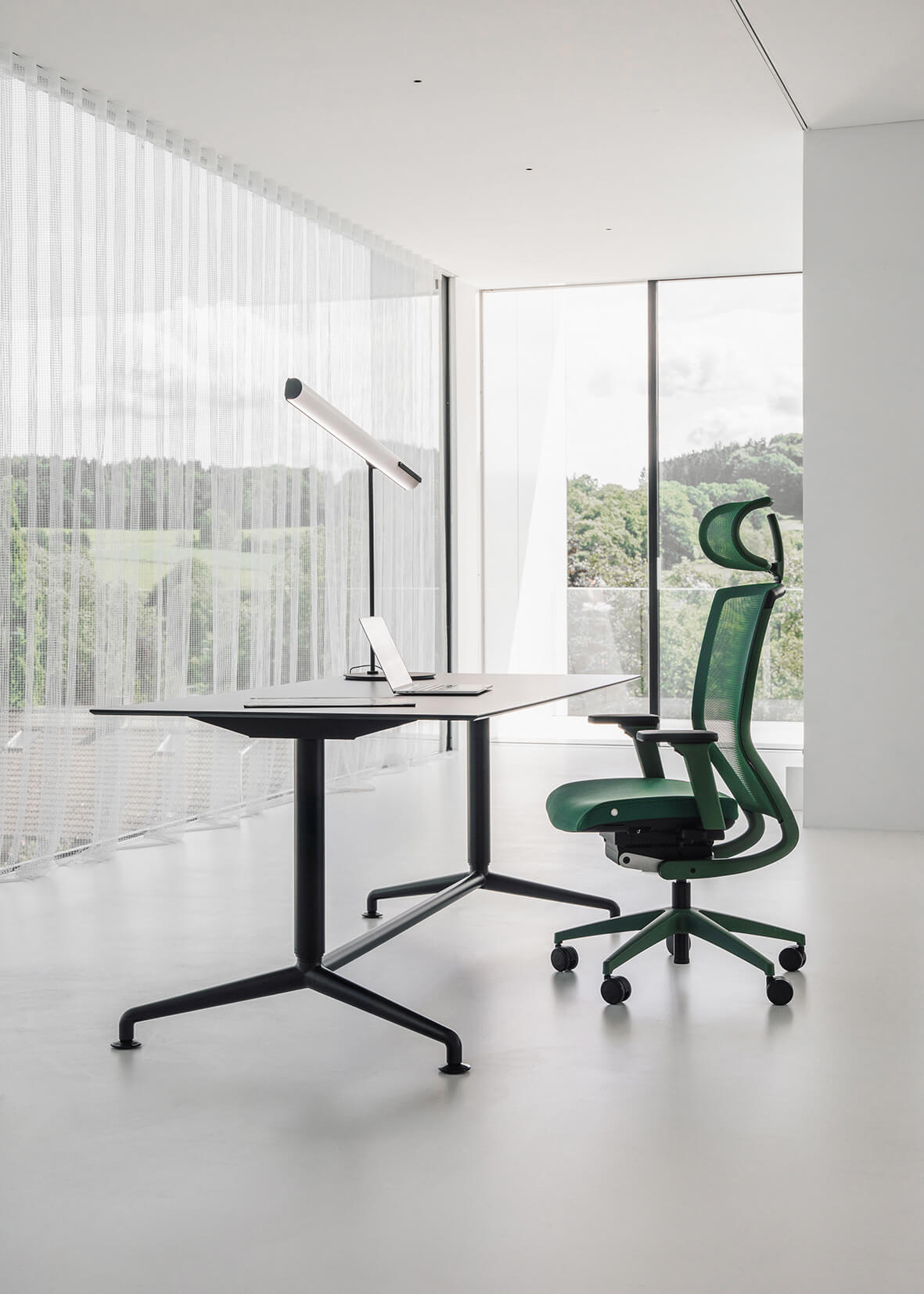 Wagner Titan Green Bürostuhl in modernem Grün mit dynamischem Sitzsystem, ergonomischer Form und hohem Komfort