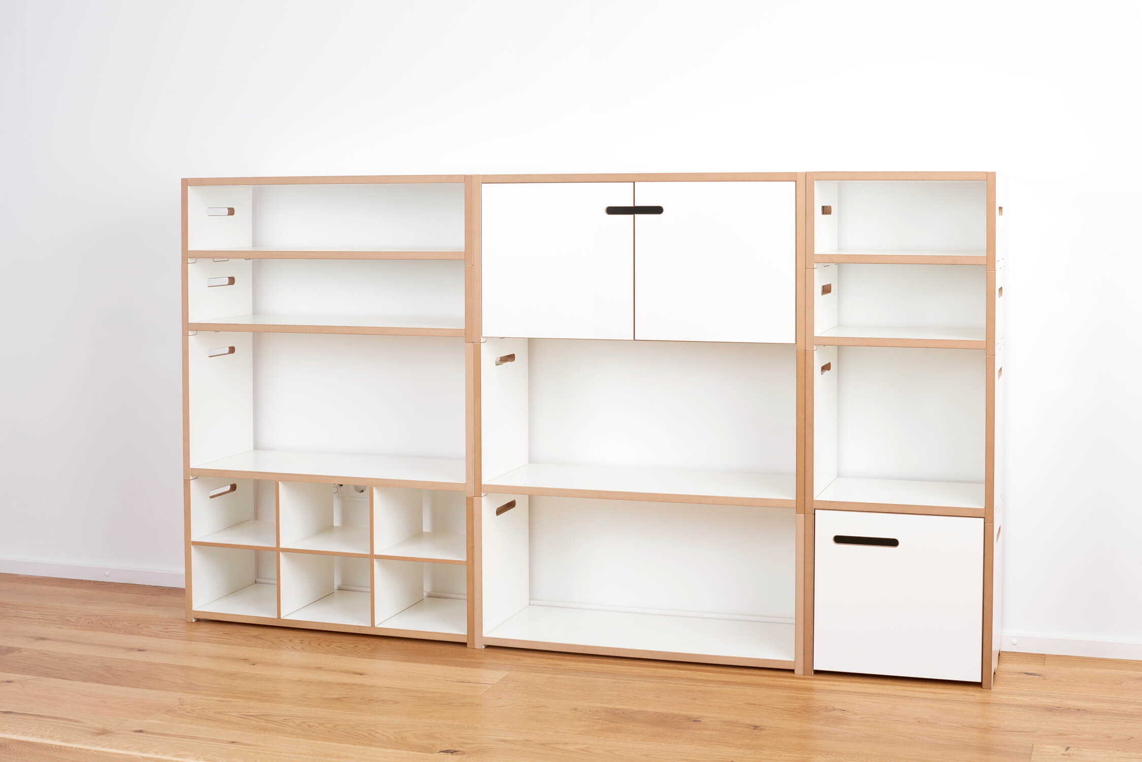 Tojo Halbstark Regal Ambiente