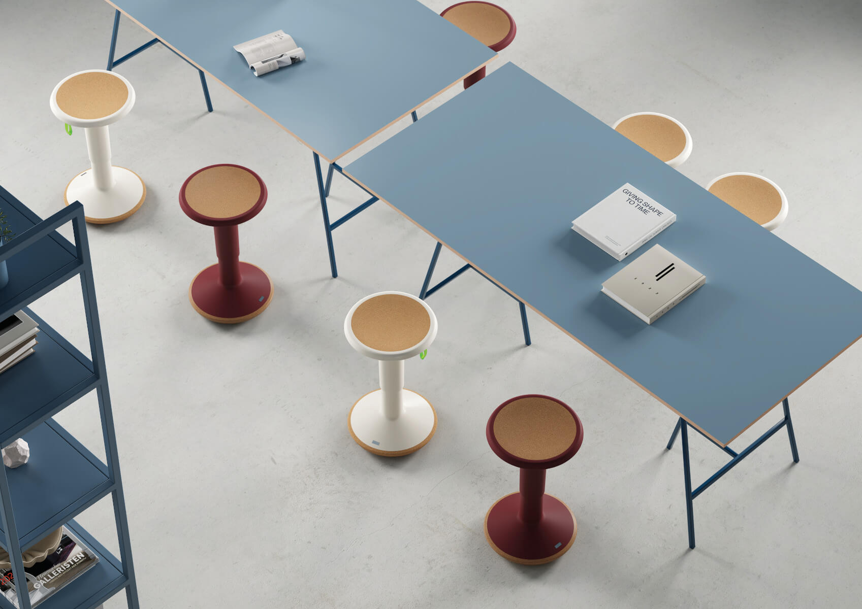 Interstuhl ECO UP Sitzhocker mit ergonomischem Design für flexible Sitzlösungen im Büro und Zuhause.