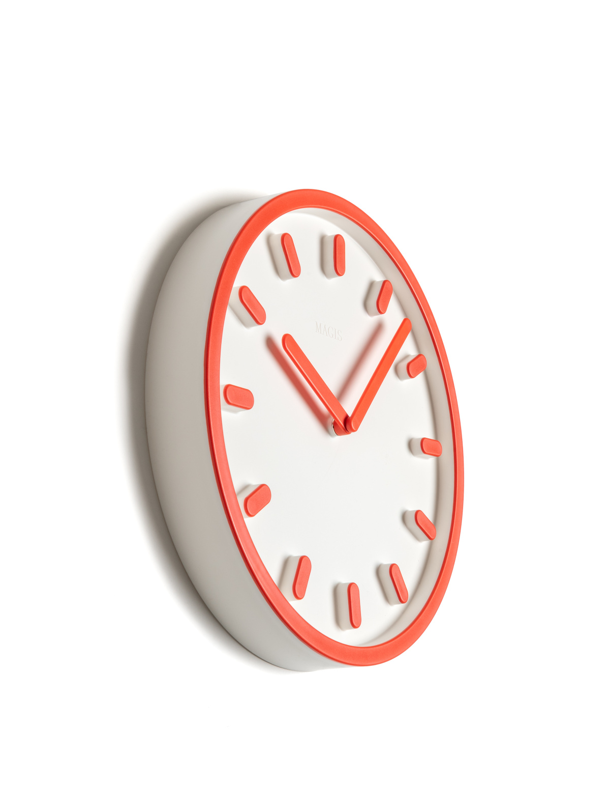 Magis Tempo Wanduhr weiß/orange, minimalistische Designuhr für Wohnzimmer, Büro oder Küche