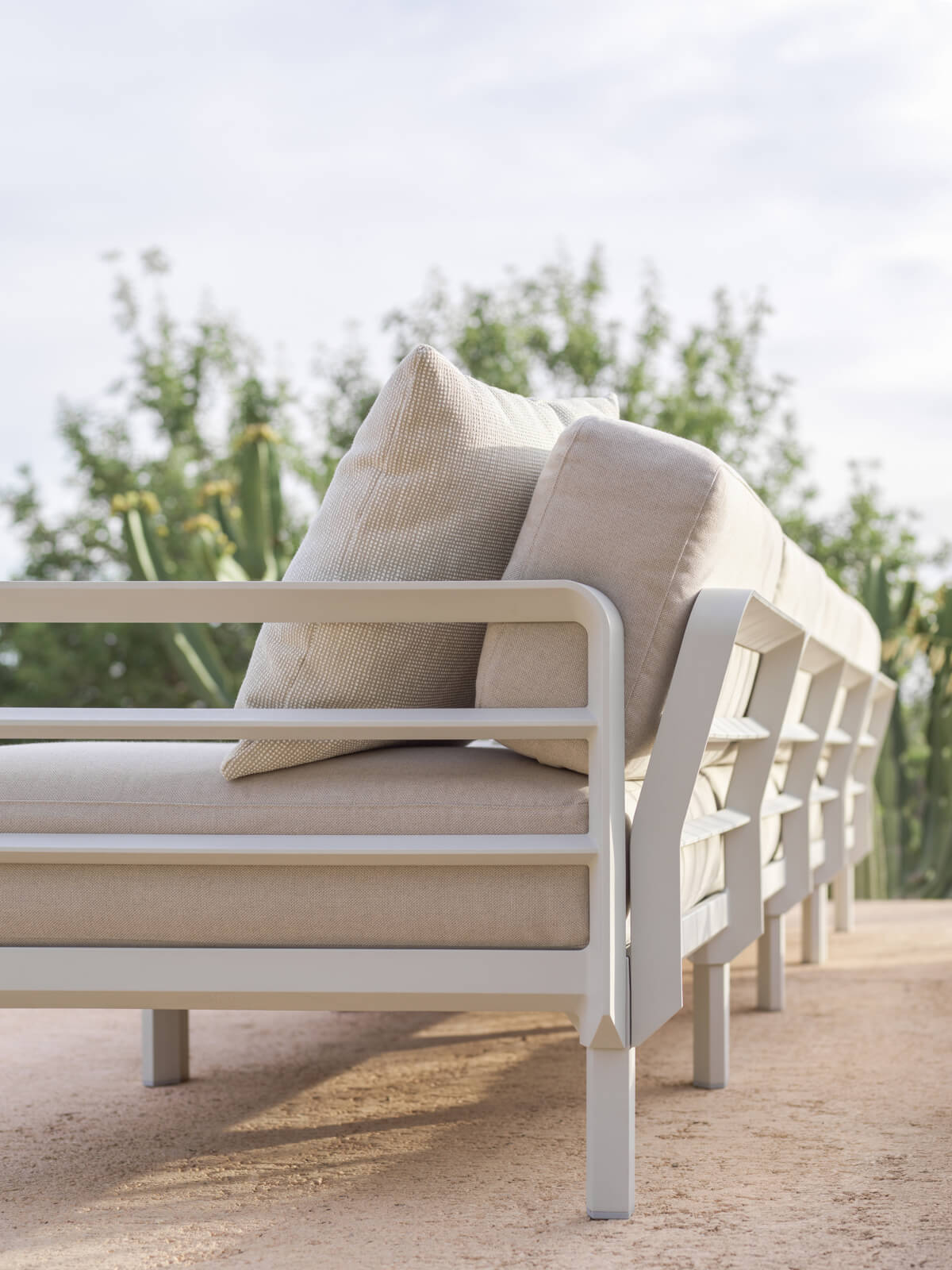 Nardi Maximo Modulsofa, flexibel einsetzbar, komfortabel und langlebig – perfektes Garten- oder Lounge-Möbel