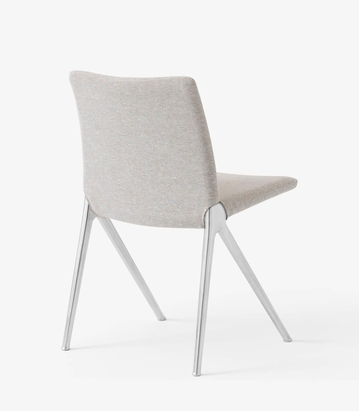 &Tradition Kape IF7 Designstuhl polished aluminium clay 0003, eleganter Esszimmerstuhl modern und robust