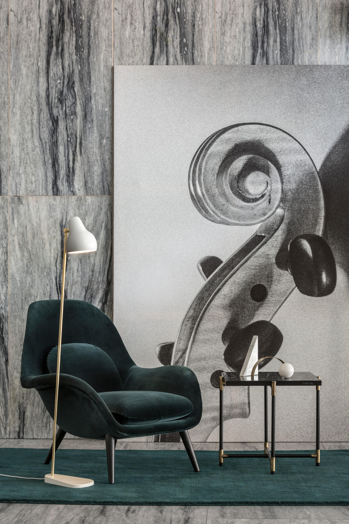 Louis Poulsen VL 38 Stehleuchte, stilvolle Leuchte mit stabilem Fuß und flexiblem Licht für gemütliches Ambiente.