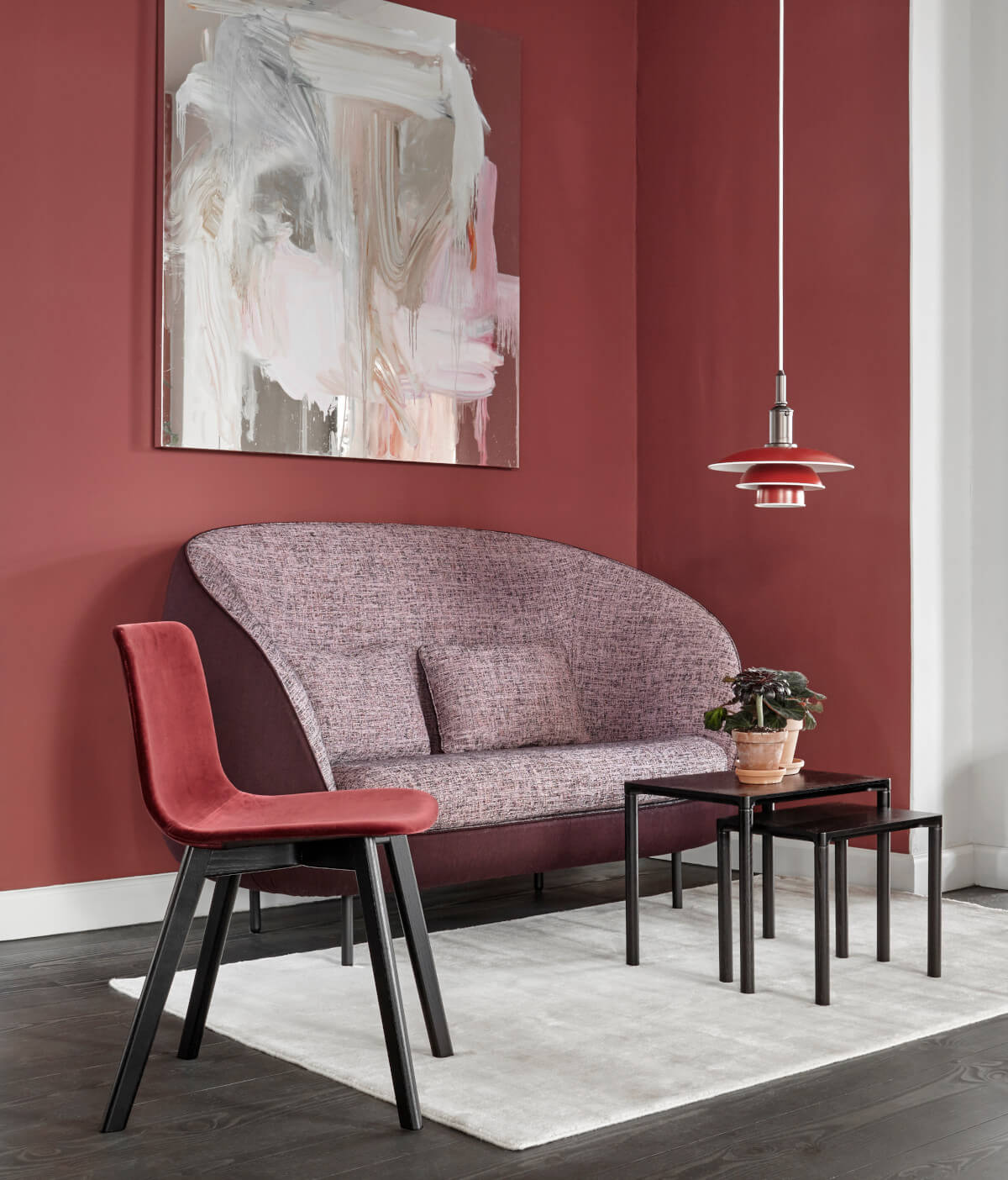 Moderne Louis Poulsen PH 3½-3 Pendelleuchte aus Metall, ideal für stilvolle Esszimmer- und Wohnraumbeleuchtung.