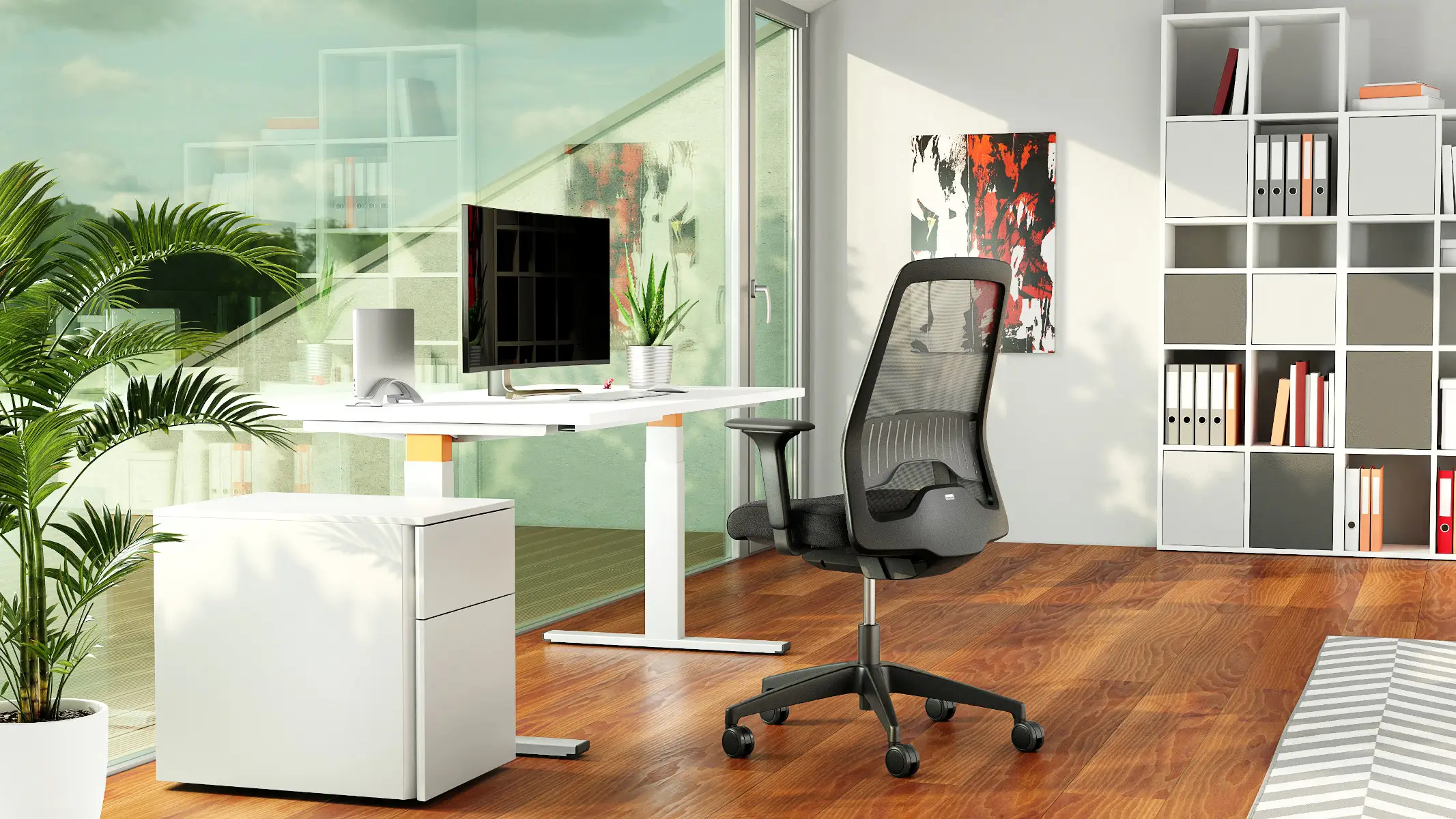 Interstuhl EVERYis1 EV212 Bürodrehstuhl in Schwarz an einem modernen Homeoffice-Arbeitsplatz
