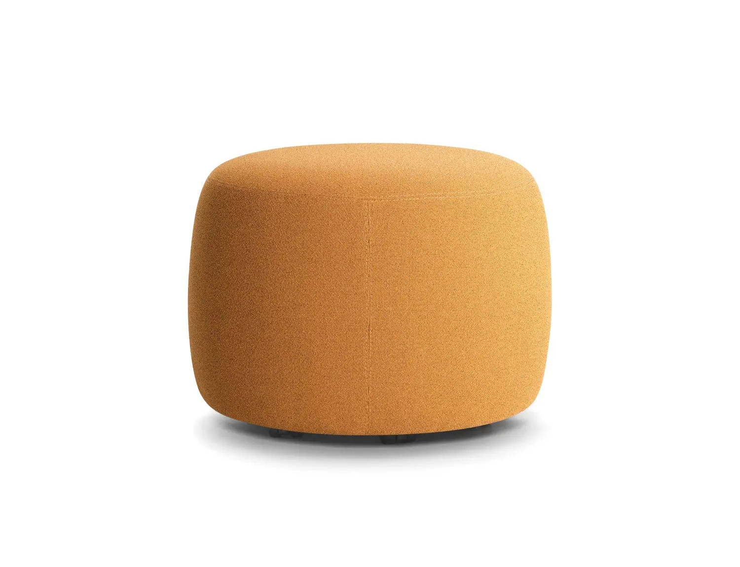Girsberger Incycle Pouf klein als kompakte gepolsterte Sitzgelegenheit für Lounge-, Warte- und Aufenthaltsbereiche.