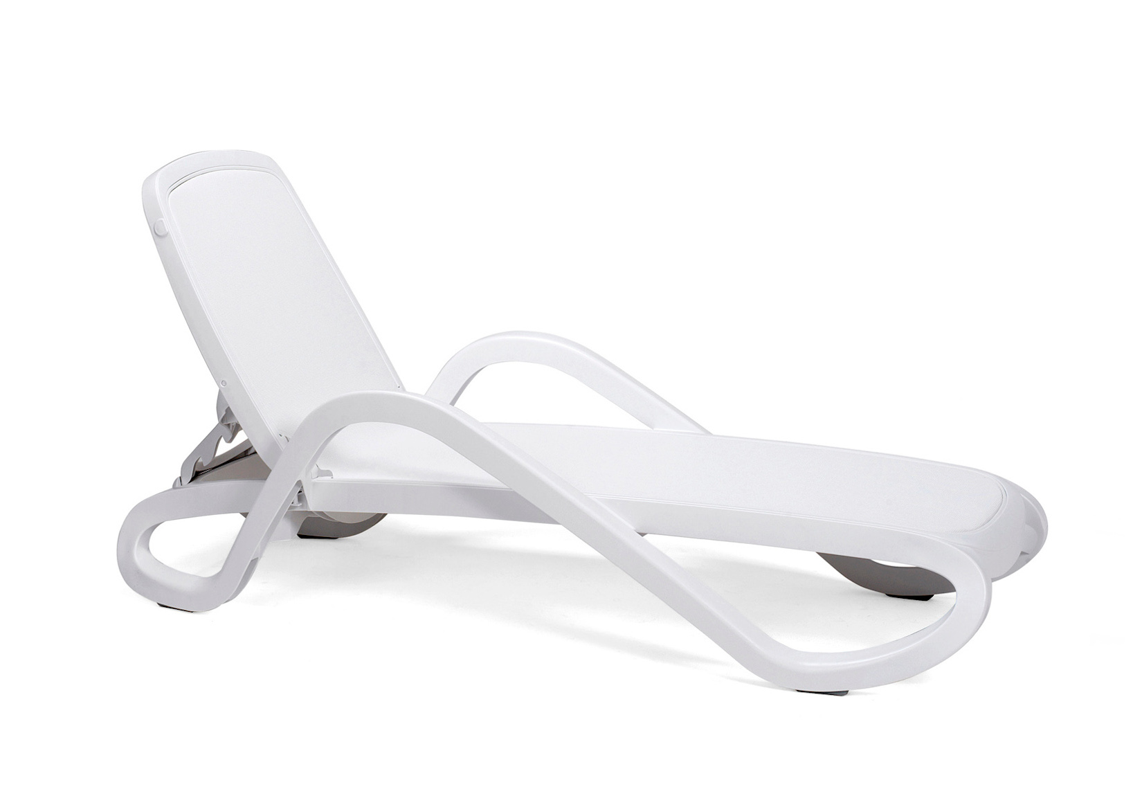 Nardi Alfa Gartenliege weiß, italienisches Design, wetterfest, langlebig, leicht, komfortabel für Outdoor-Bereich