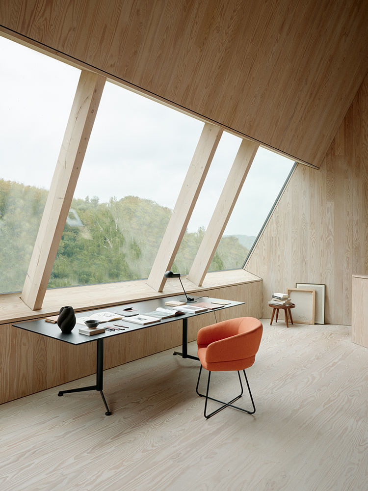 Caleto Design Loungesessel von Softline, komfortabler Polstersessel mit modernem Look