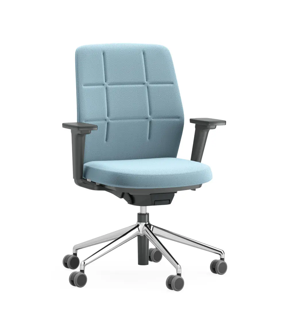 ICF Duo Edge Pad Mid Back Bürostuhl mit mittelhoher, gepolsterter Rückenlehne, Armlehnen und Fünfsternfuß auf Rollen.