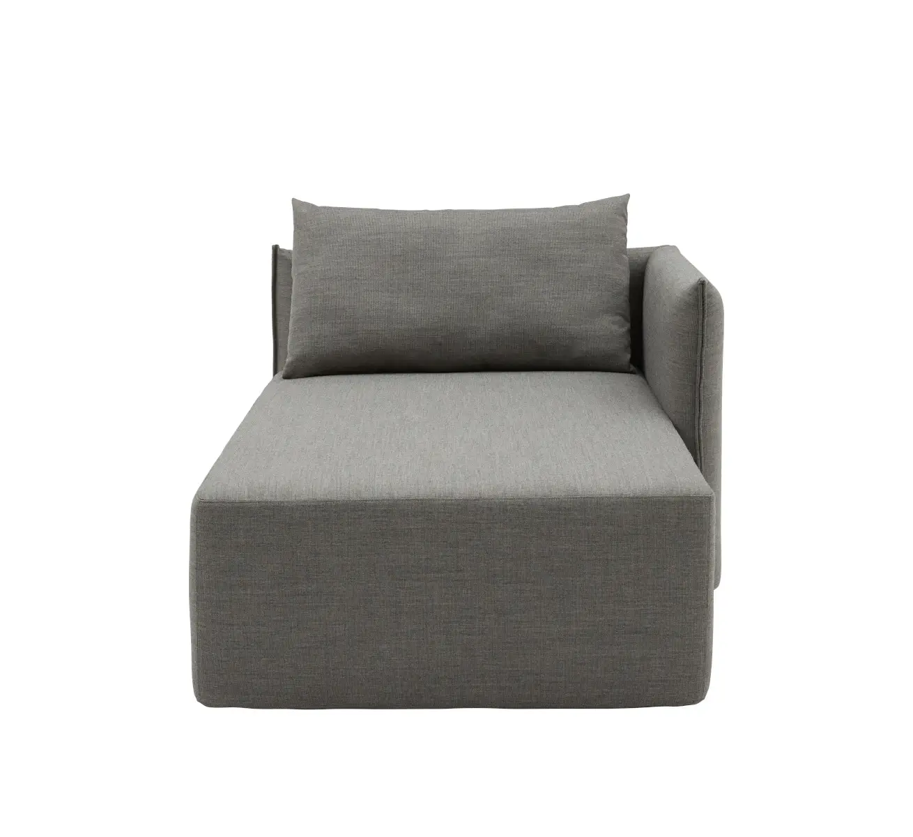 Softline Cape Sofa Loungeelement rechts in Grau in gerader Vorderansicht mit großzügiger gepolsterter Sitzfläche, rechter Armlehne und großem Rückenkissen.