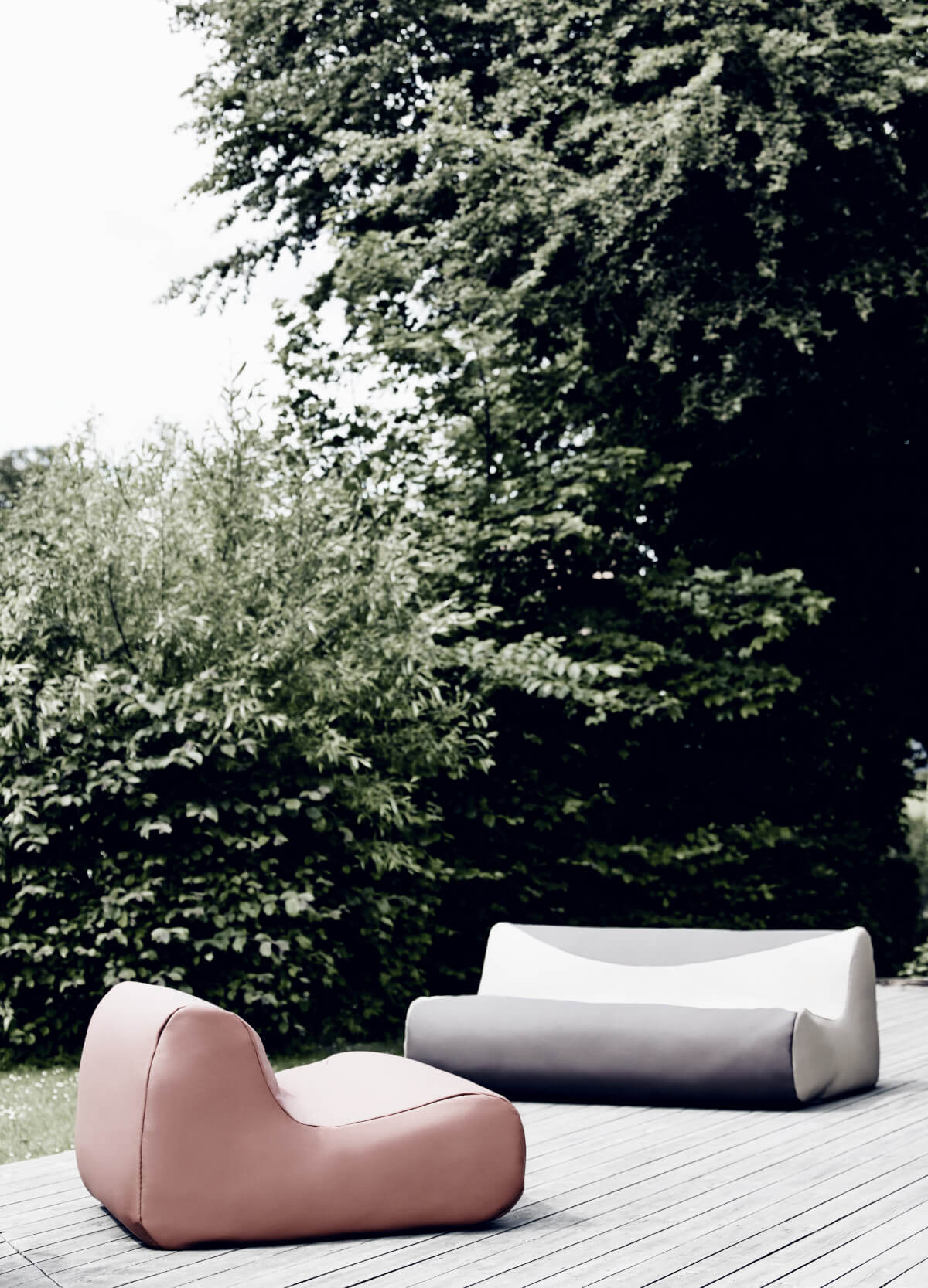 Moderner Fluid Sessel von Softline mit elegantem Look, weiche Polsterung und stabiler Konstruktion für langanhaltenden Komfort