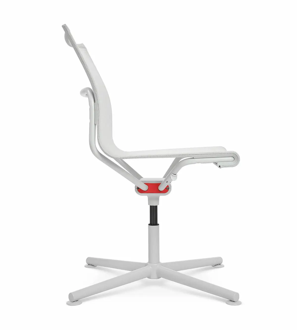 Seitenansicht des weißen Wagner d1 Office Besucherstuhls ohne Armlehnen mit ergonomischer Netzbespannung.