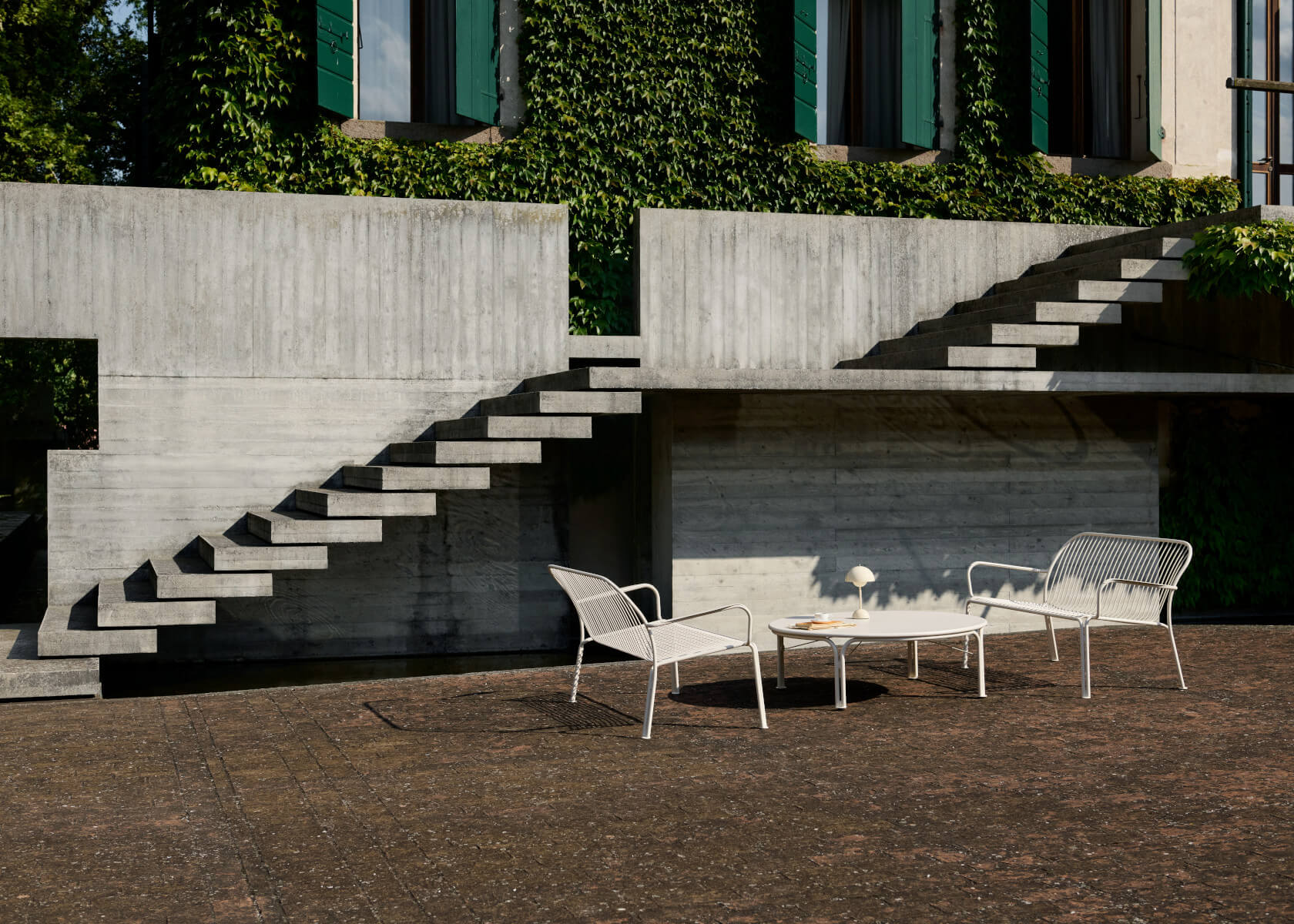 &Tradition Thorvald SC109 Couchtisch in ivory, pulverbeschichteter Stahl, modernes skandinavisches Design