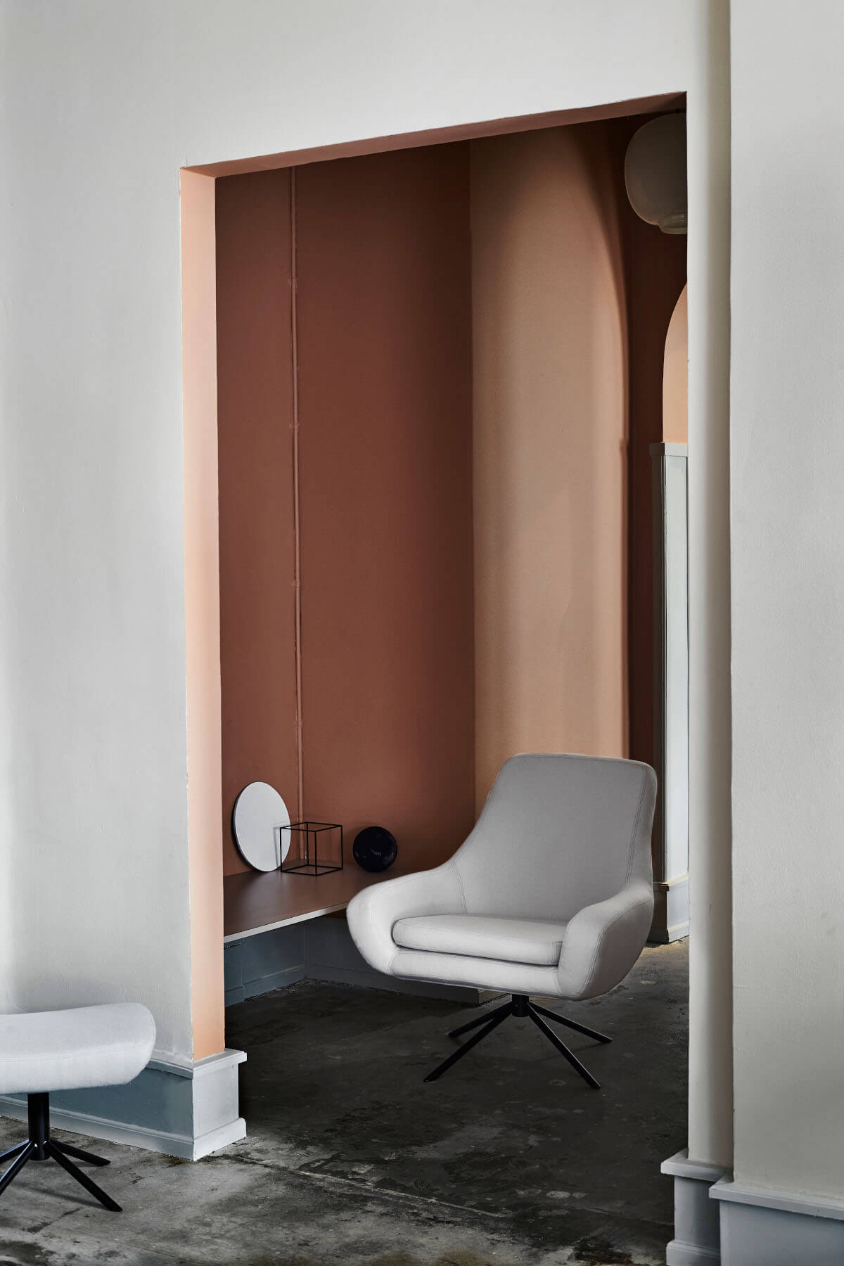 Noomi Drehsessel Softline, hochwertiger Design-Sessel mit Drehmechanismus und komfortabler Polsterung