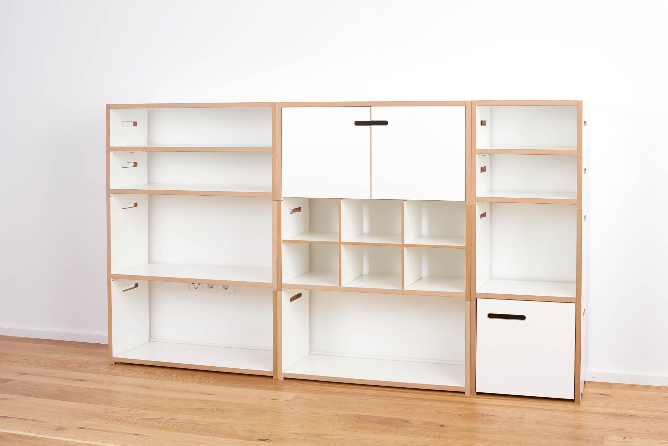Tojo Halbstark Regal Ambiente