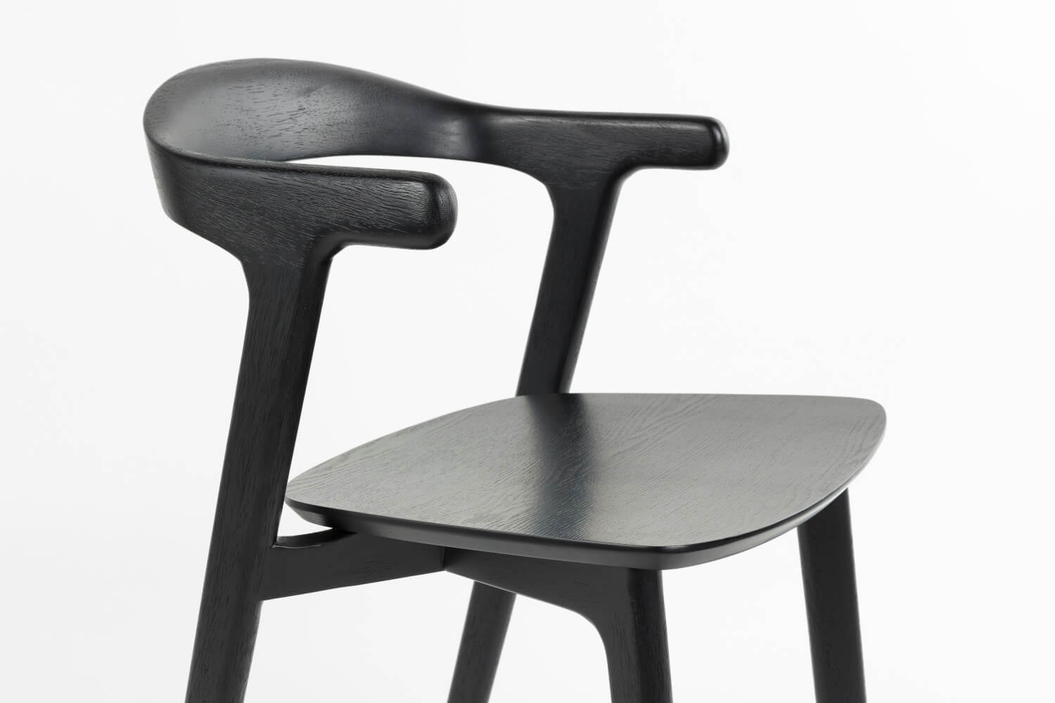 Northwood Dining Chair von Zuiver in Schwarz, minimalistisches Holzdesign, ergonomisch, perfekt für modernes Interieur