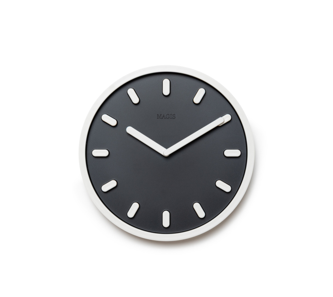 Magis Tempo Wanduhr in Schwarz – minimalistisches Design für moderne Innenräume und präzise Zeitmessung