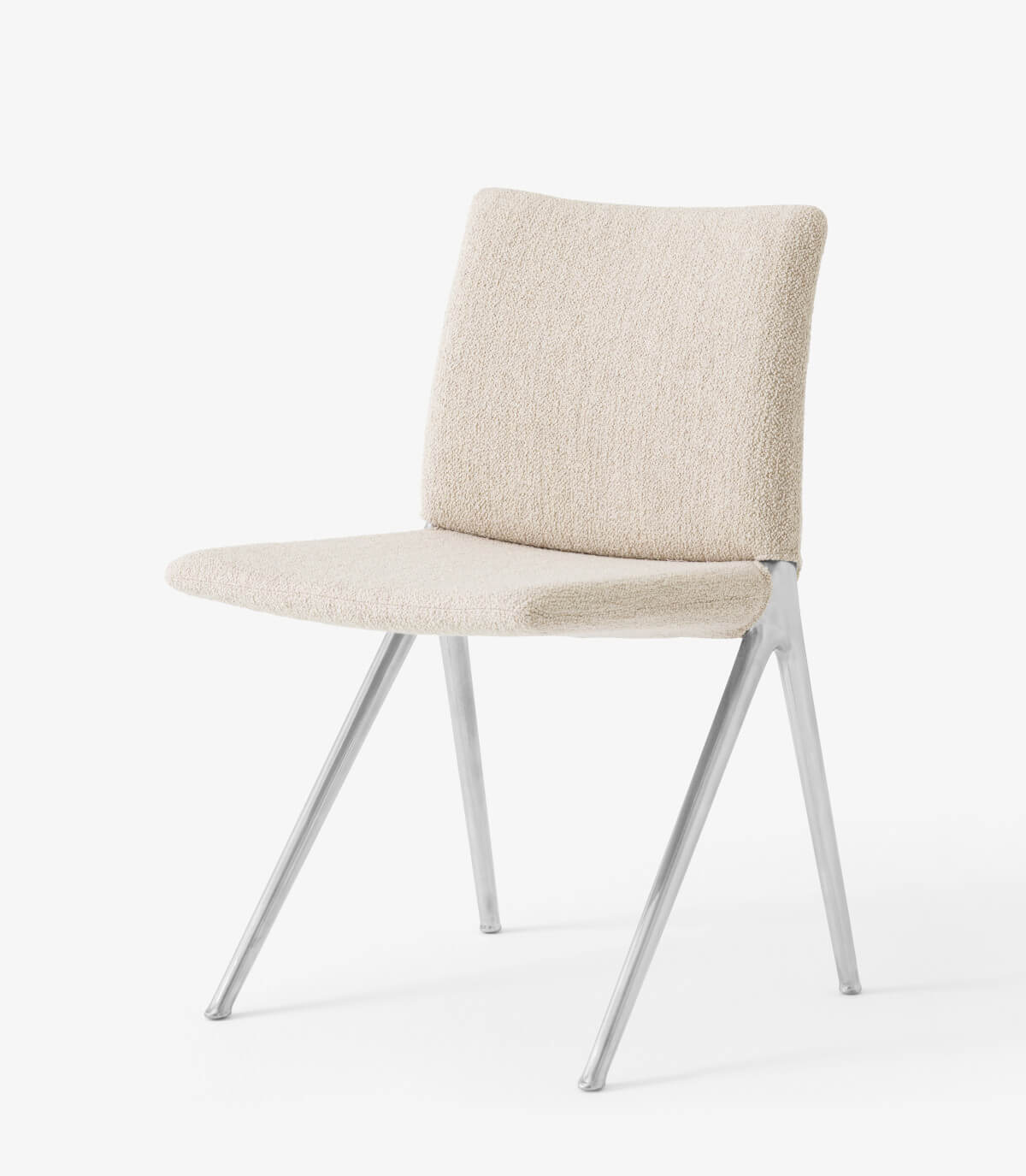 &Tradition Kape IF7 Stuhl, skandinavischer Designerstuhl mit Holzbeinen und komfortabler Sitzfläche