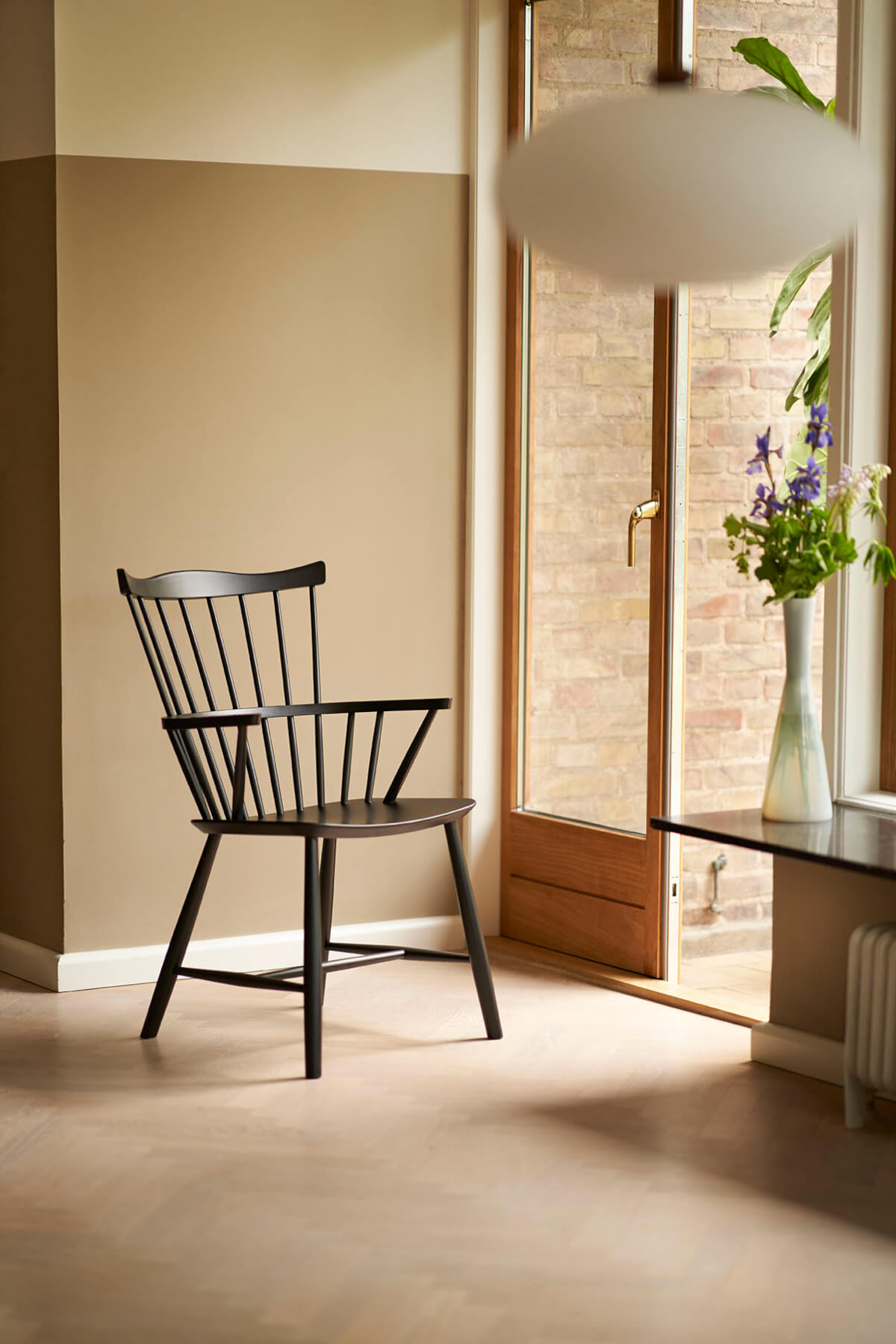 FDB Møbler J52B Armlehnstuhl, zeitloses dänisches Design, komfortabel und hochwertig – ideal für Wohn- oder Esszimmer