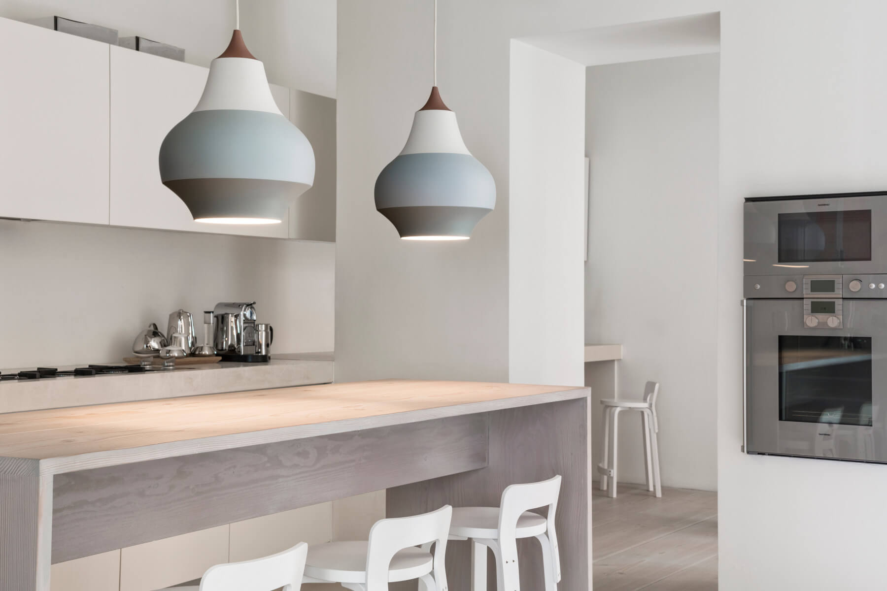 Elegante Louis Poulsen Cirque Pendelleuchte, energiesparend mit hochwertiger Verarbeitung.