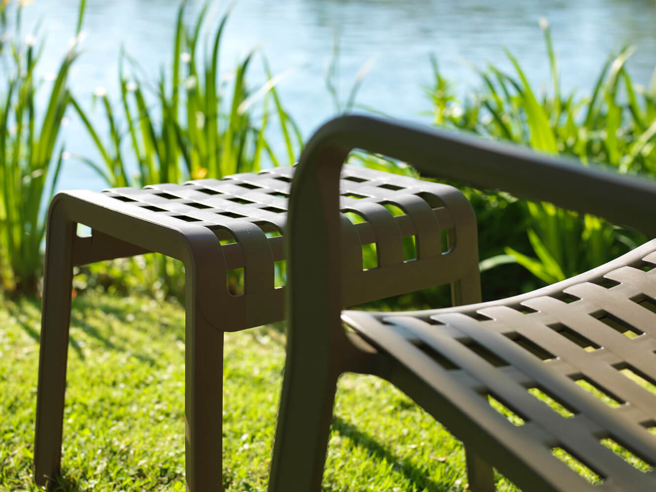 Nardi Poggio Hocker aus hochwertigem Kunststoff, wetterfest und ideal für den Außenbereich