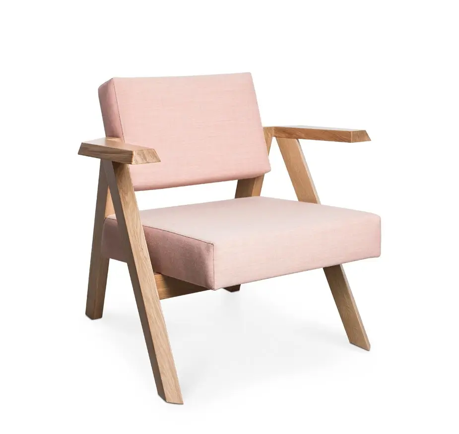 Noti Clapp Sessel in Rosa mit Holzgestell und Armlehnen