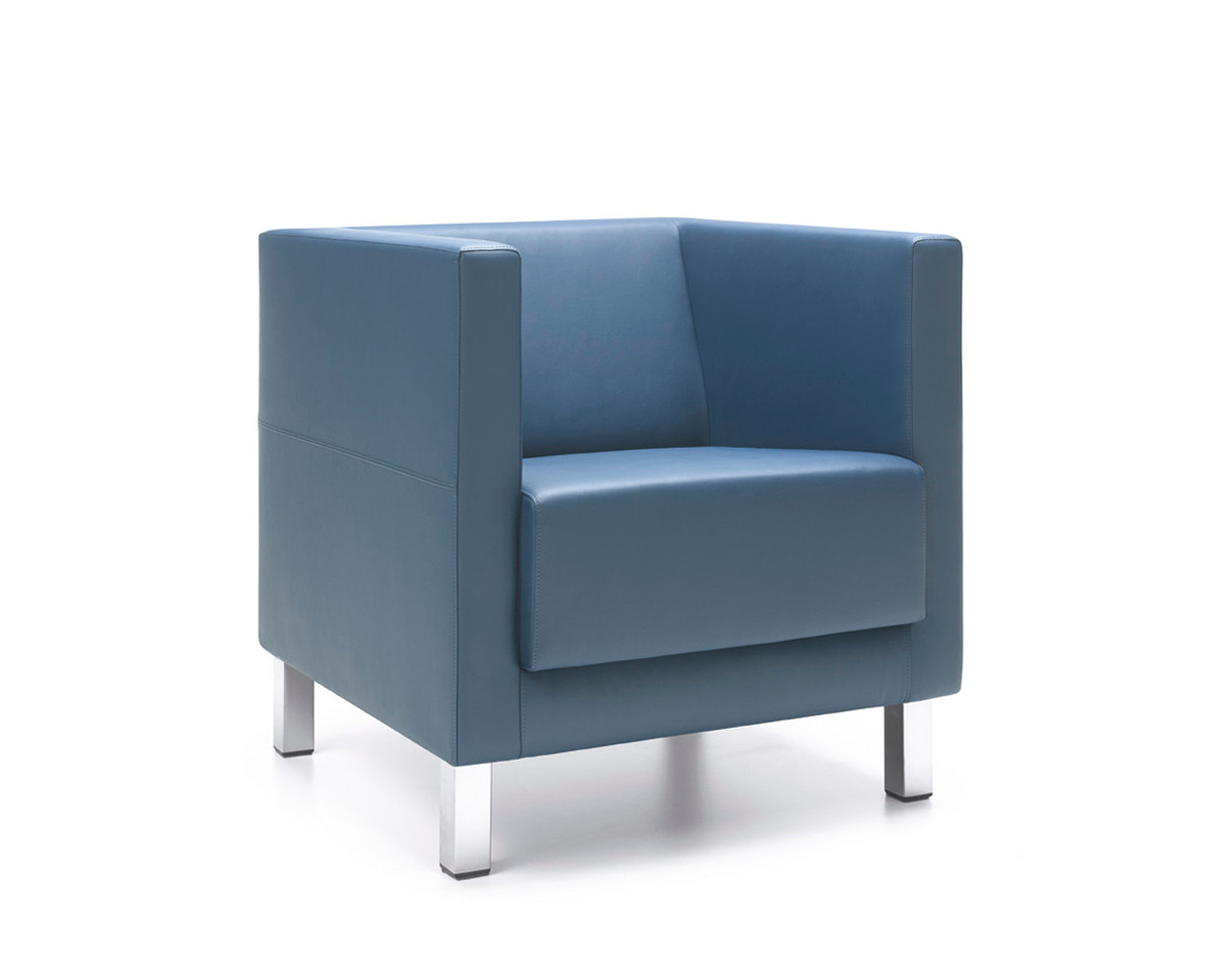 Moderner Profim Vancouver Lite Sessel mit 4-Fuß-Gestell, ergonomisch und komfortabel.