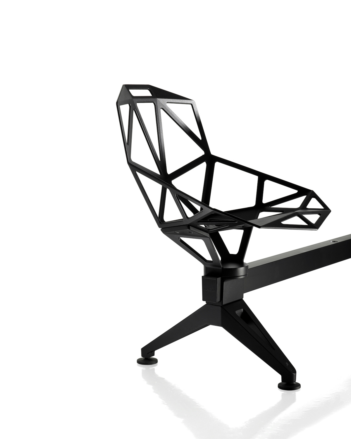 Chair One Bank, Sockel aus Aluminium