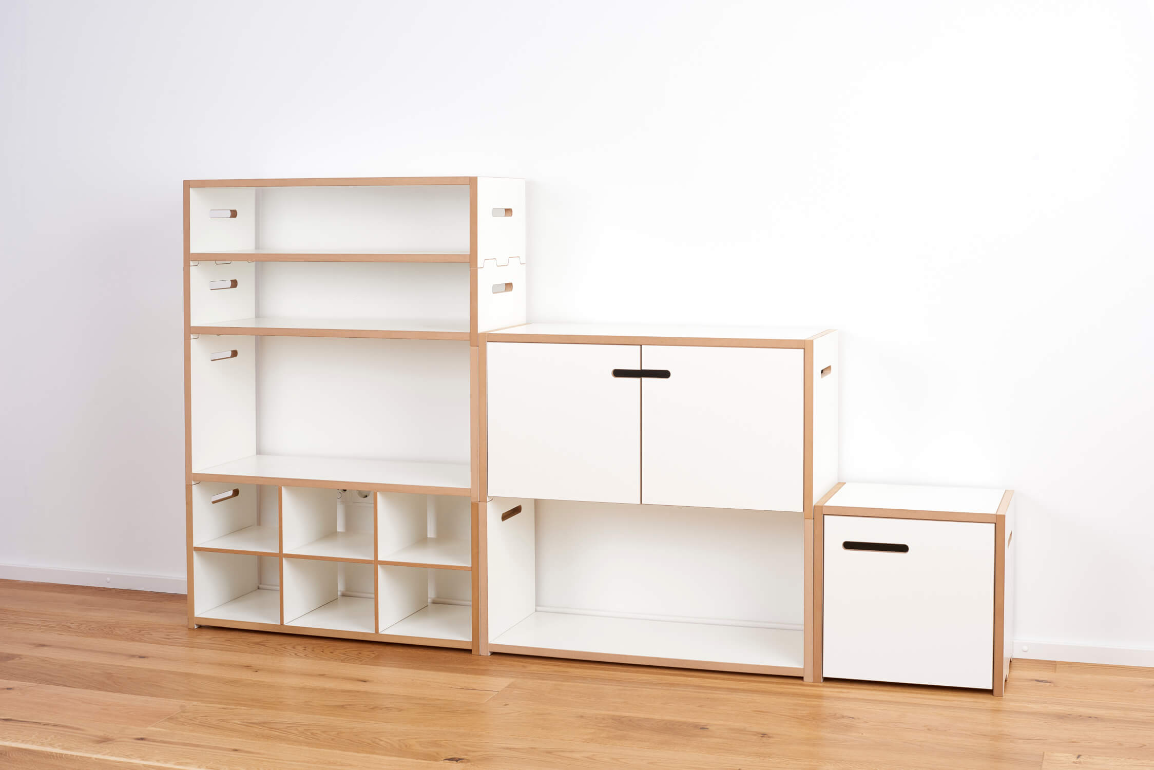 Tojo Halbstark Regal Ambiente