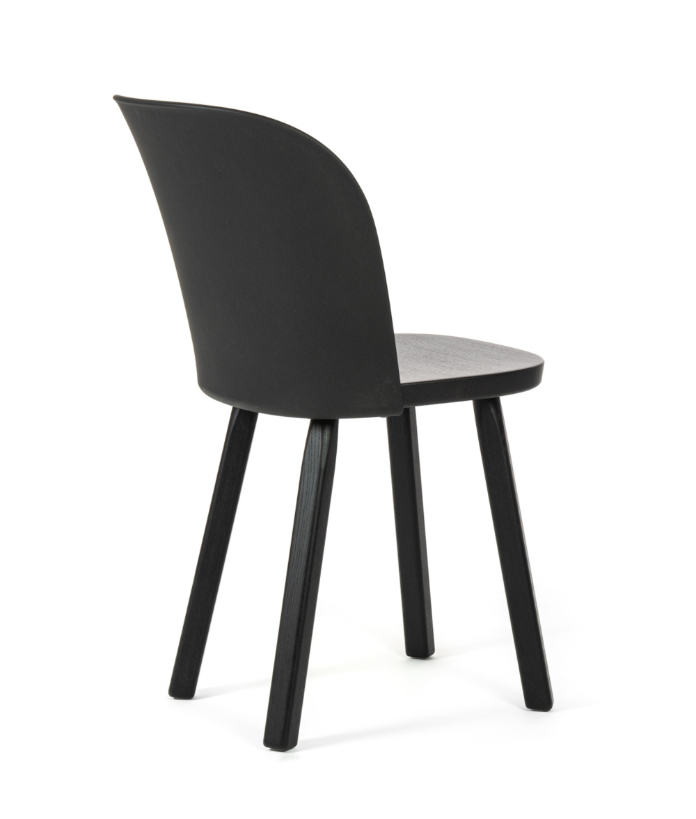 Magis Alpina Stuhl, Esche schwarz, italienischer Designstuhl, komfortabel, modern, hochwertiges Holz