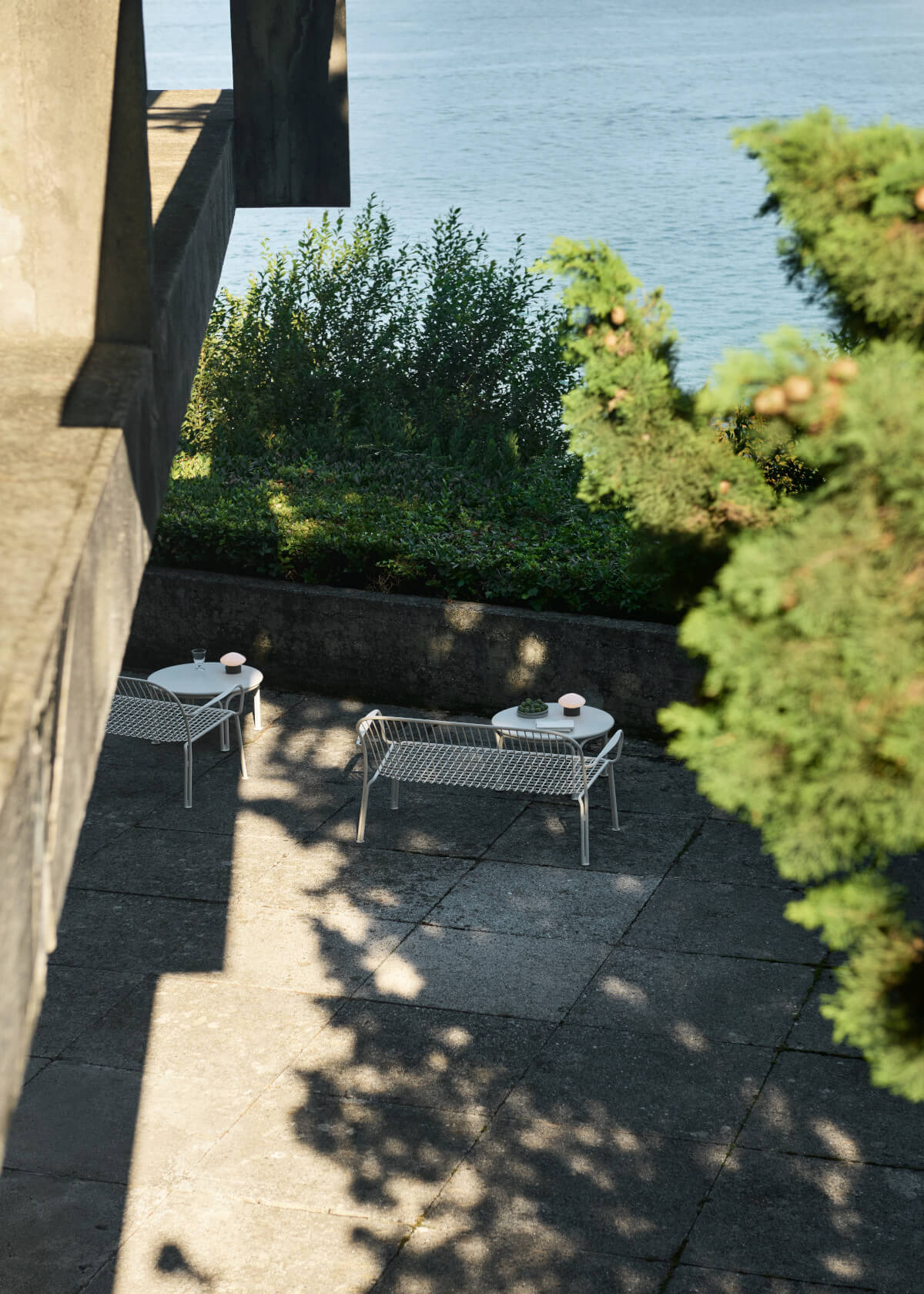 &Tradition Thorvald SC110 Loungesofa Outdoor aus Stahl pulverbeschichtet, modernes Garten Sofa