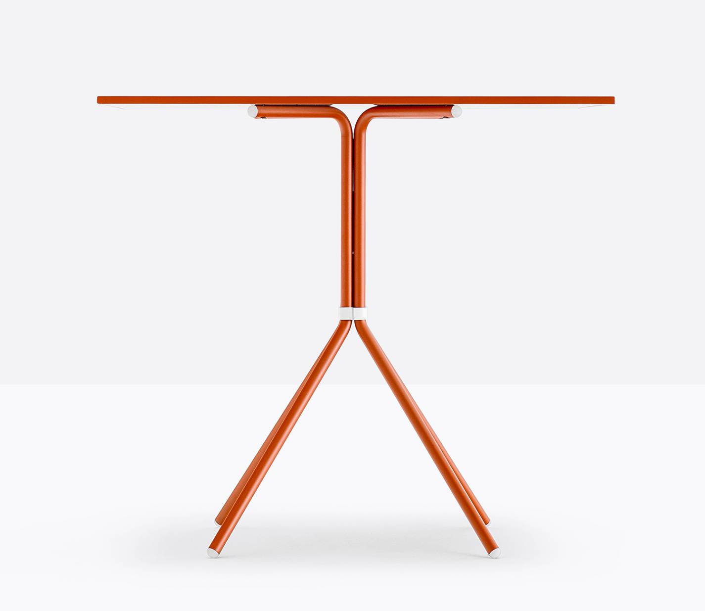 Nolita 5454 Tisch, 70 x 70 cm, orange