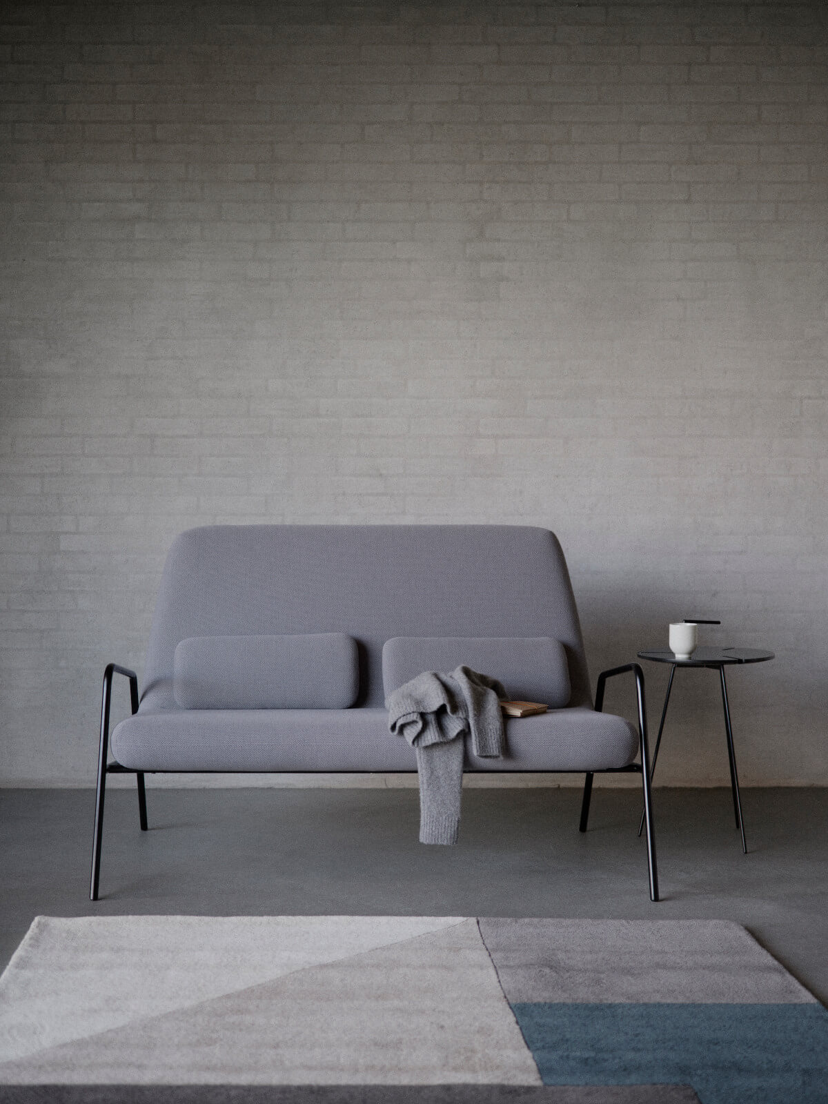 Komfortables Softline Nola Sofa aus hochwertigem Stoff, modernes Sofa für Wohnzimmer mit skandinavischem Design